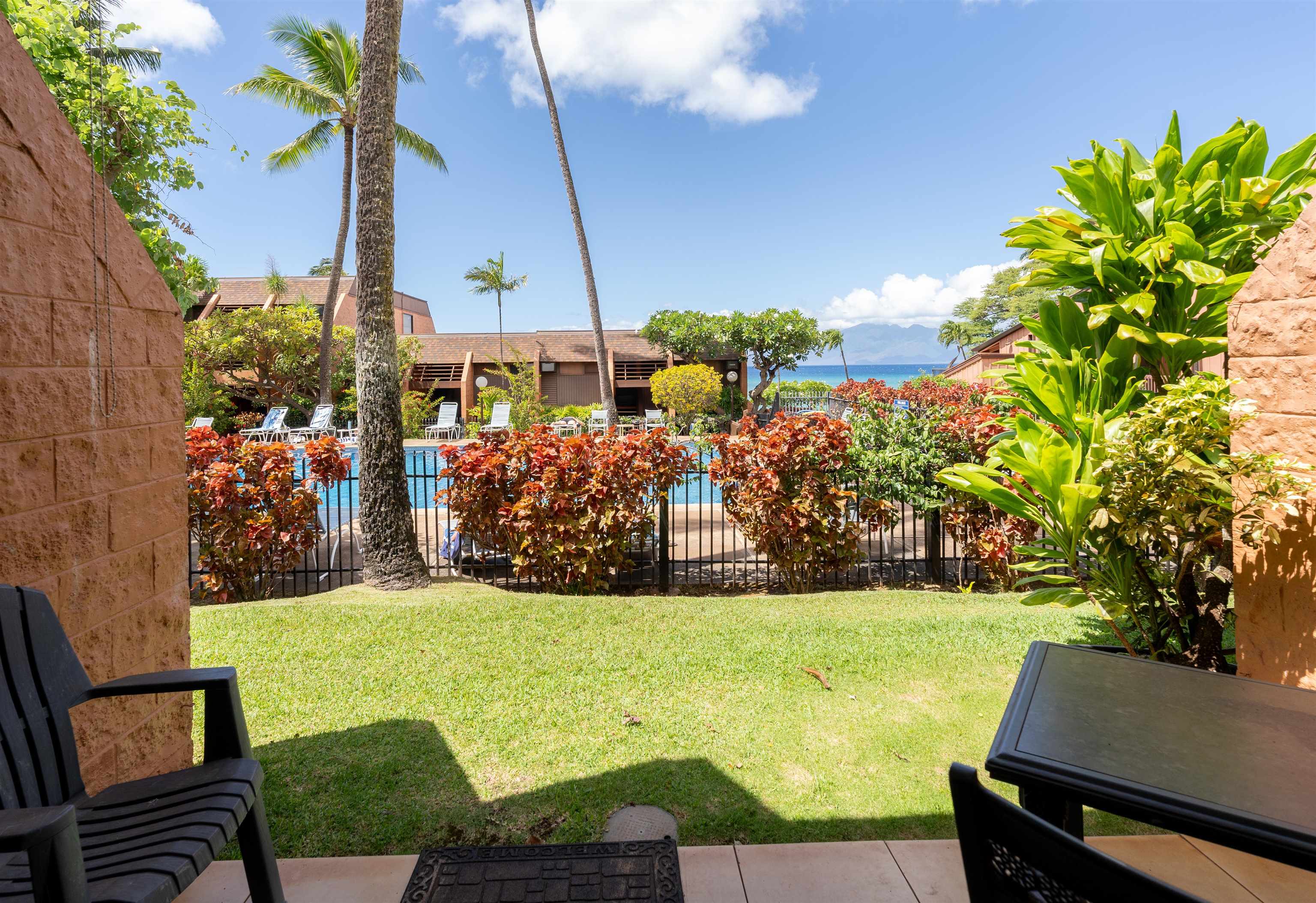 Kuleana II condo # 302, Lahaina, Hawaii - photo 11 of 18