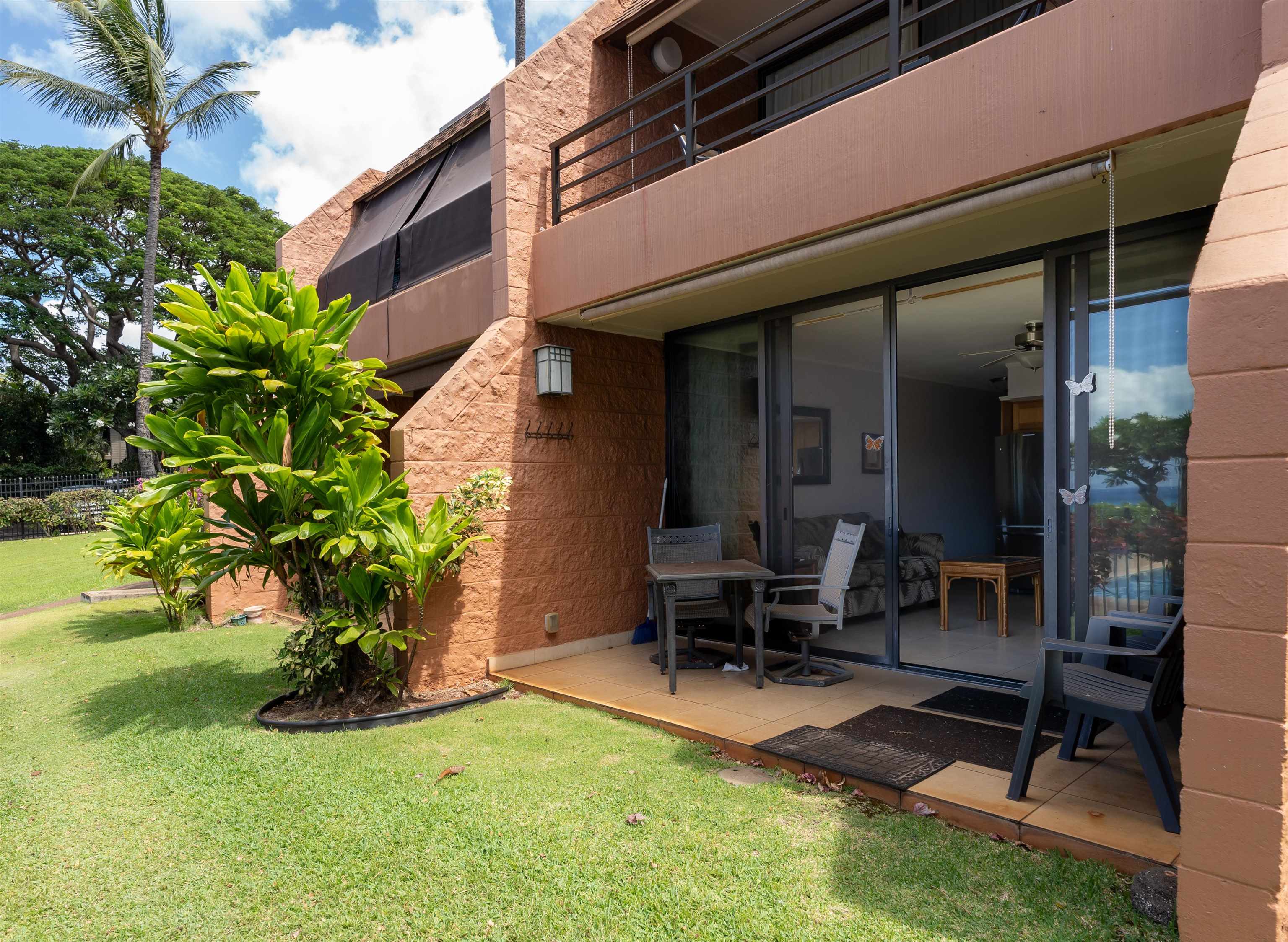 Kuleana II condo # 302, Lahaina, Hawaii - photo 10 of 18