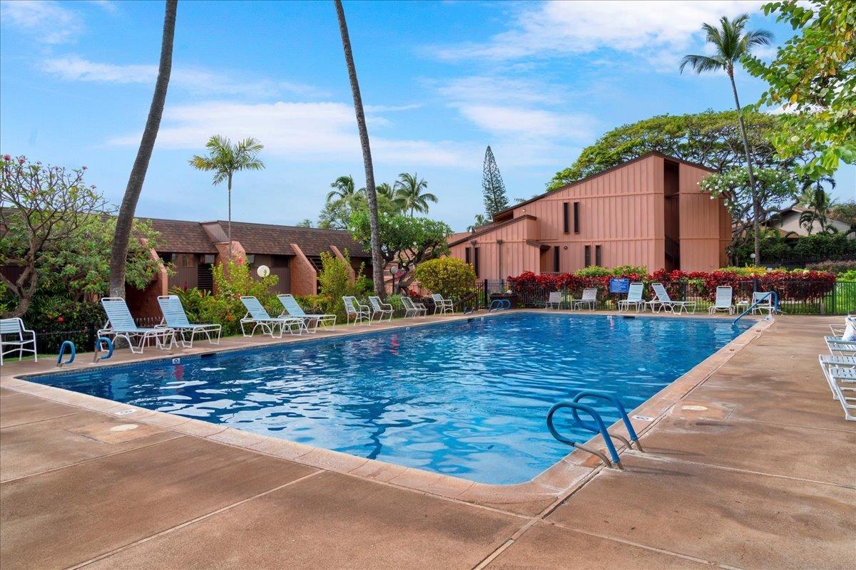 Kuleana II condo # 302, Lahaina, Hawaii - photo 27 of 33