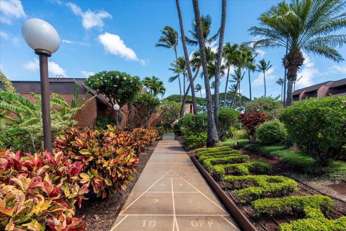 Kuleana II condo # 310, Lahaina, Hawaii - photo 18 of 30