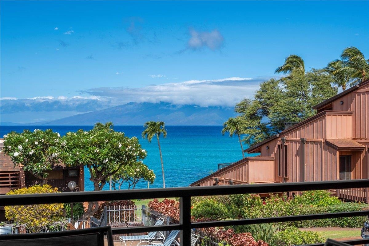 Kuleana II condo # 310, Lahaina, Hawaii - photo 4 of 30