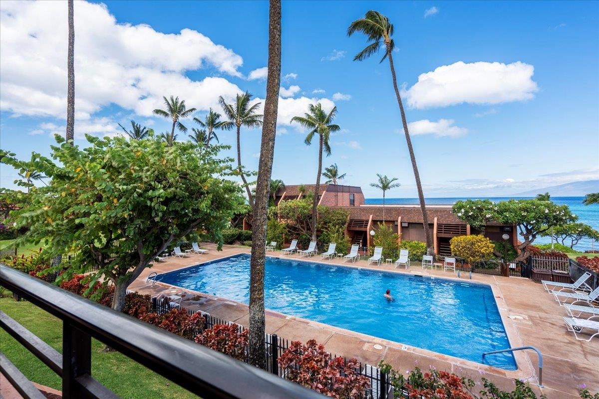 Kuleana II condo # 310, Lahaina, Hawaii - photo 21 of 30