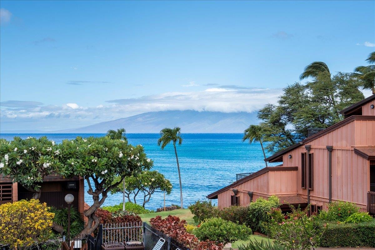Kuleana II condo # 310, Lahaina, Hawaii - photo 23 of 30