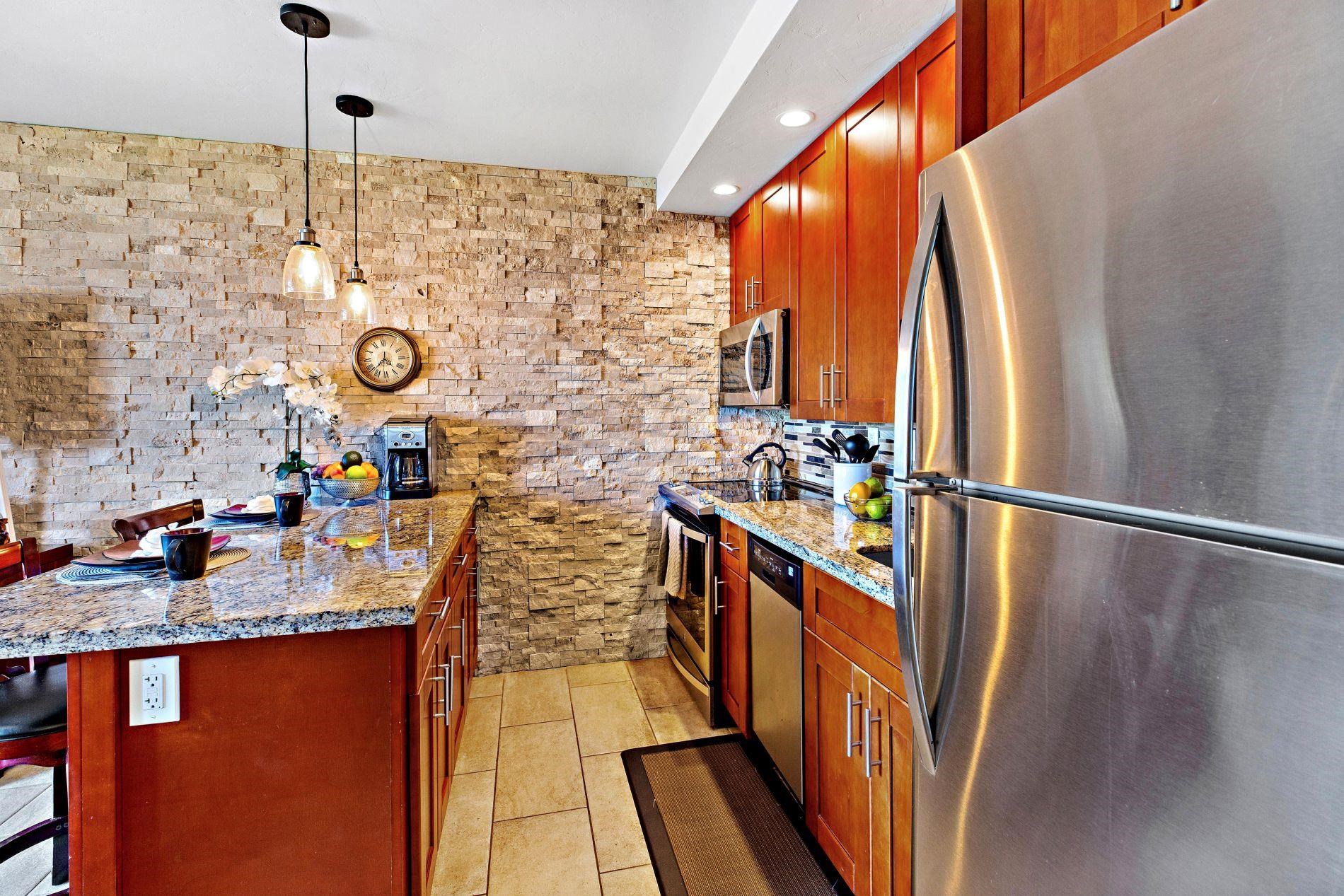 Kuleana II condo # 313, Lahaina, Hawaii - photo 18 of 41