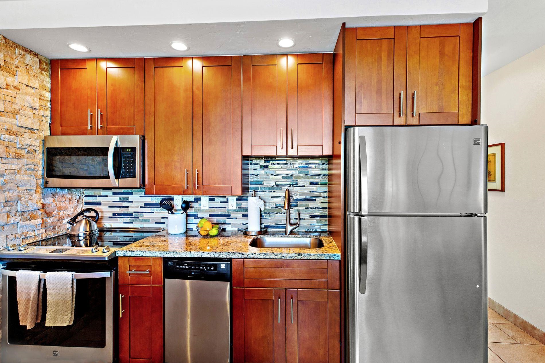 Kuleana II condo # 313, Lahaina, Hawaii - photo 8 of 41