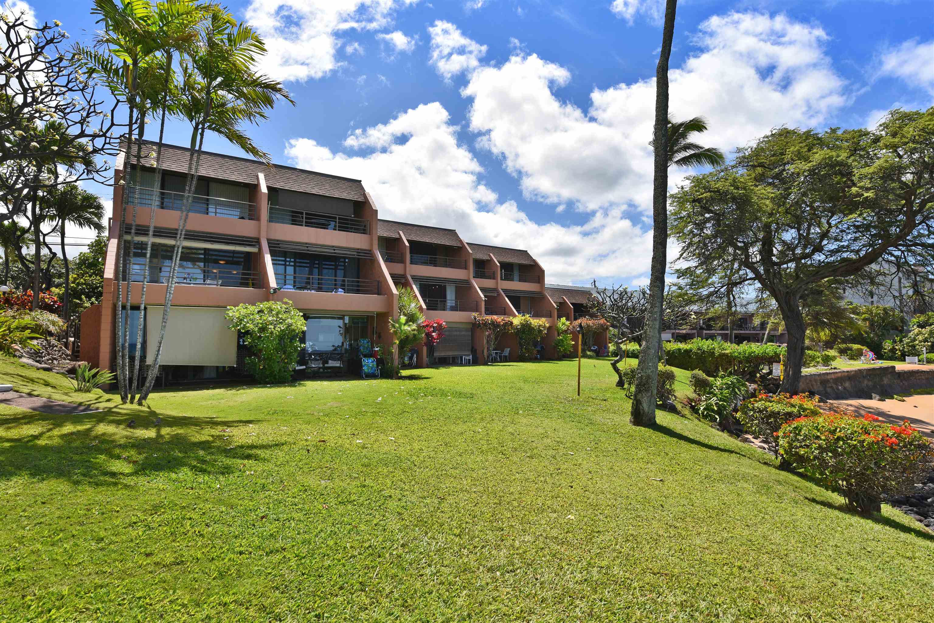 Kuleana II condo # 709, Lahaina, Hawaii - photo 19 of 30