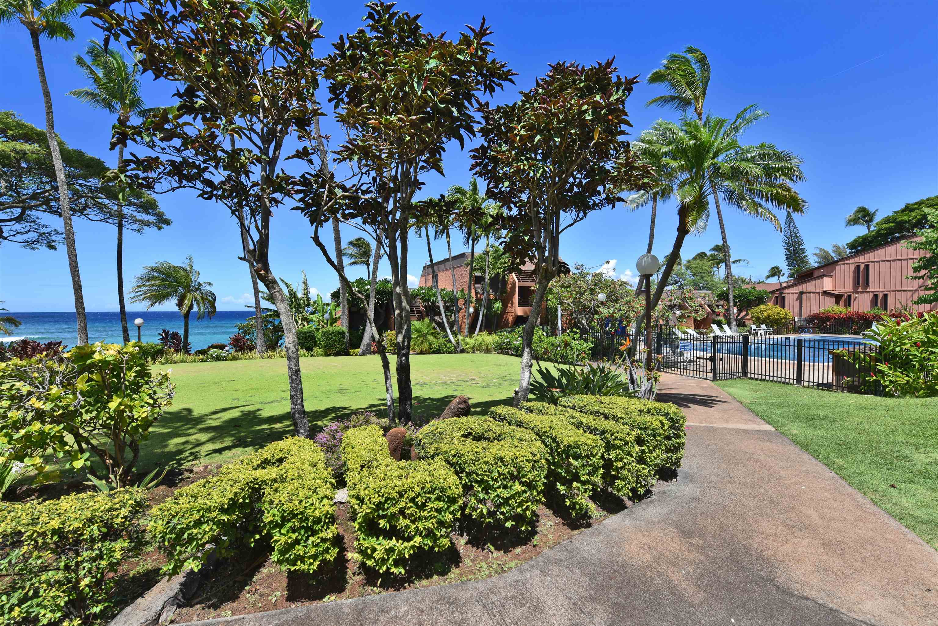 Kuleana II condo # 709, Lahaina, Hawaii - photo 22 of 30