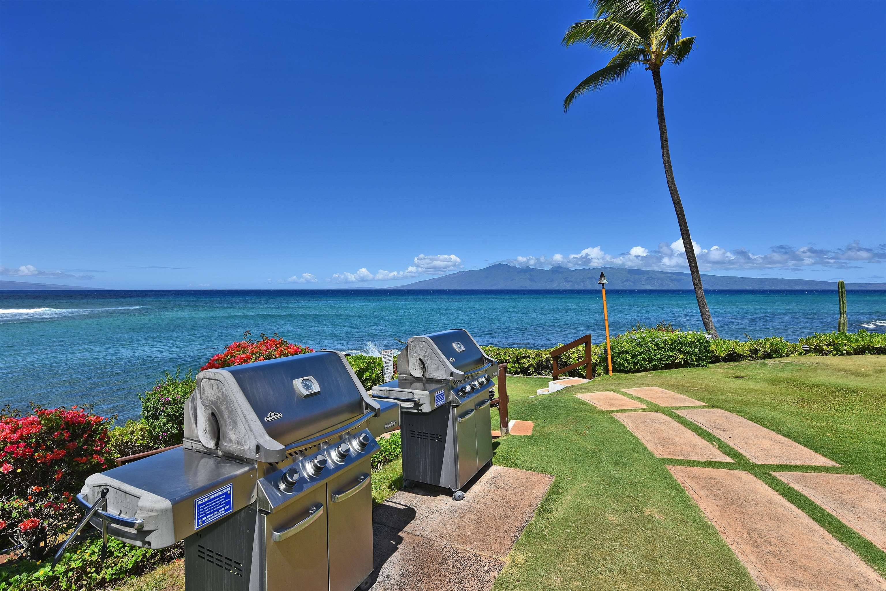 Kuleana II condo # 709, Lahaina, Hawaii - photo 25 of 30