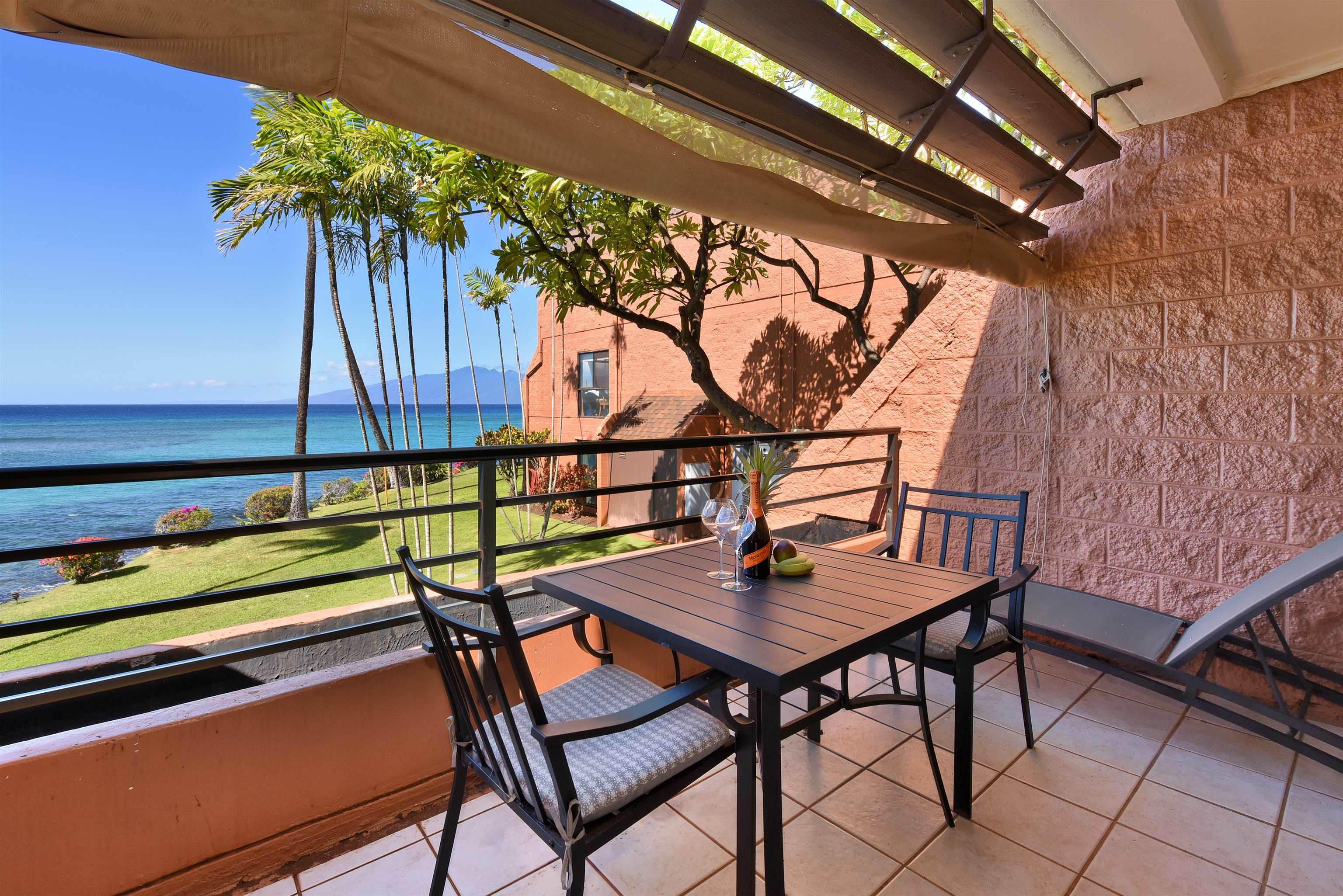 Kuleana II condo # 709, Lahaina, Hawaii - photo 29 of 30