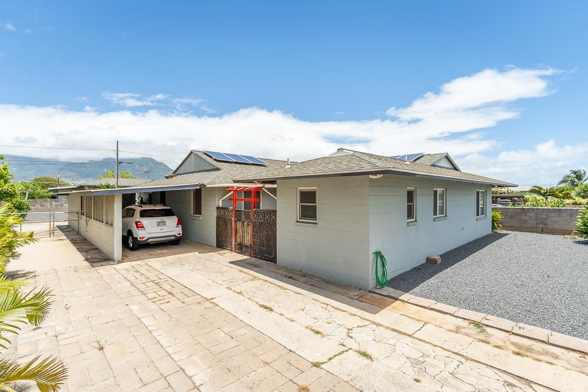 396  Kahiki St , Kahului home - photo 2 of 47