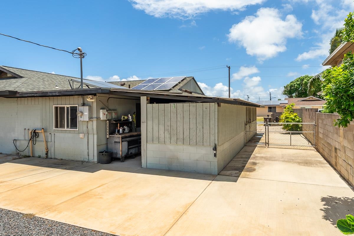 396  Kahiki St , Kahului home - photo 5 of 47