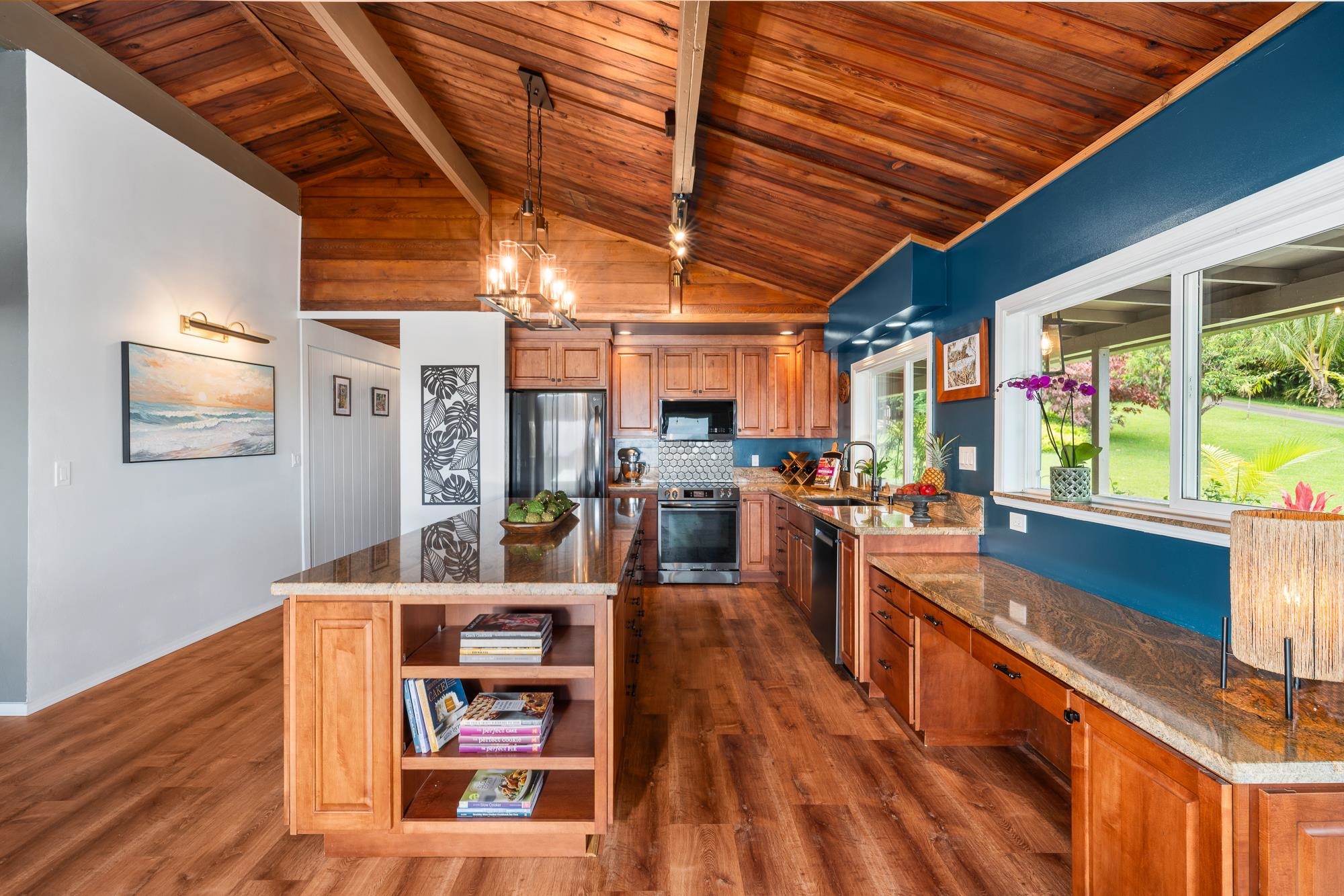 3969  Lepo St , Haiku home - photo 12 of 48