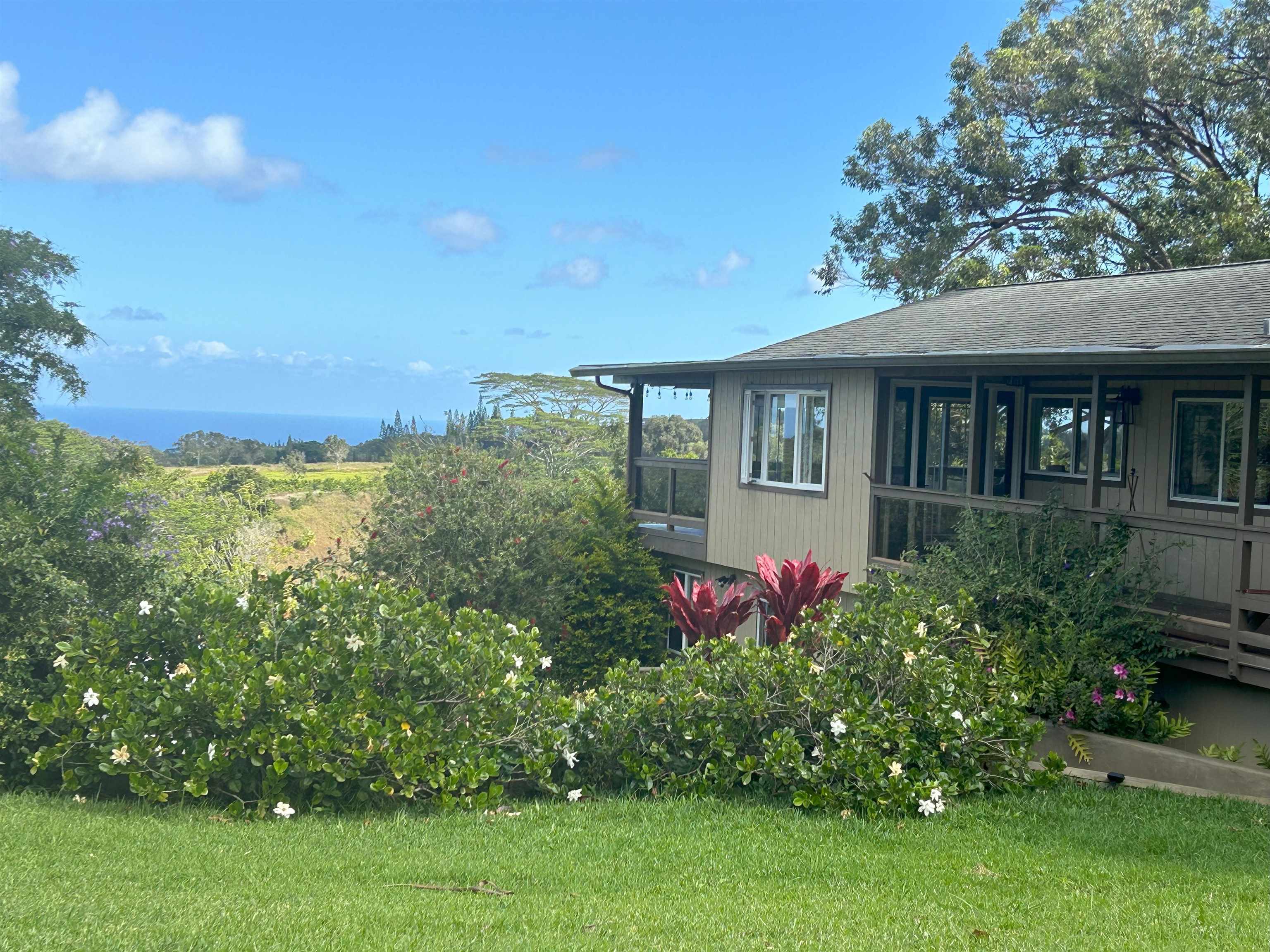 3969  Lepo St , Haiku home - photo 3 of 48
