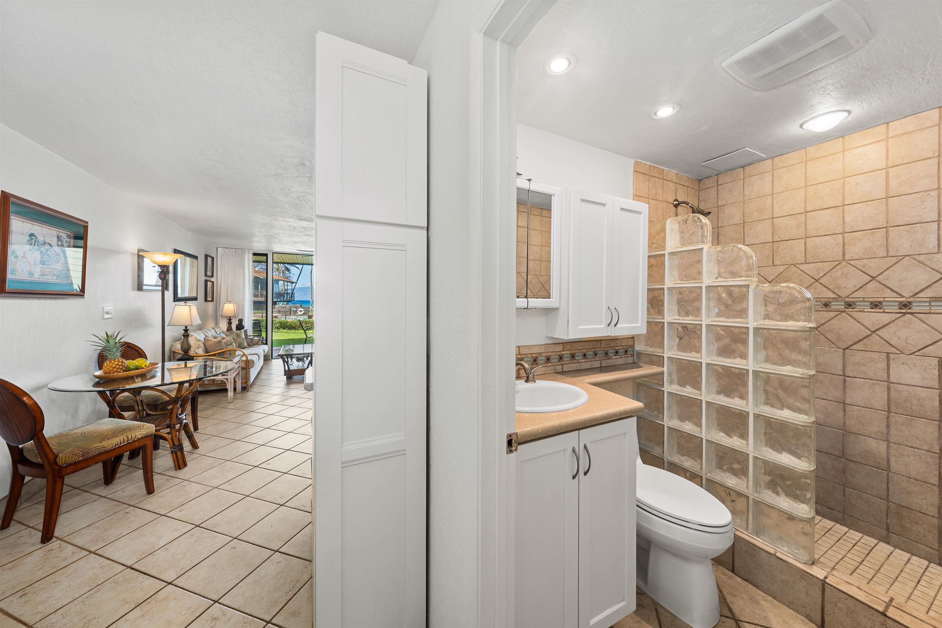 Polynesian Shores condo # 107, Lahaina, Hawaii - photo 12 of 33