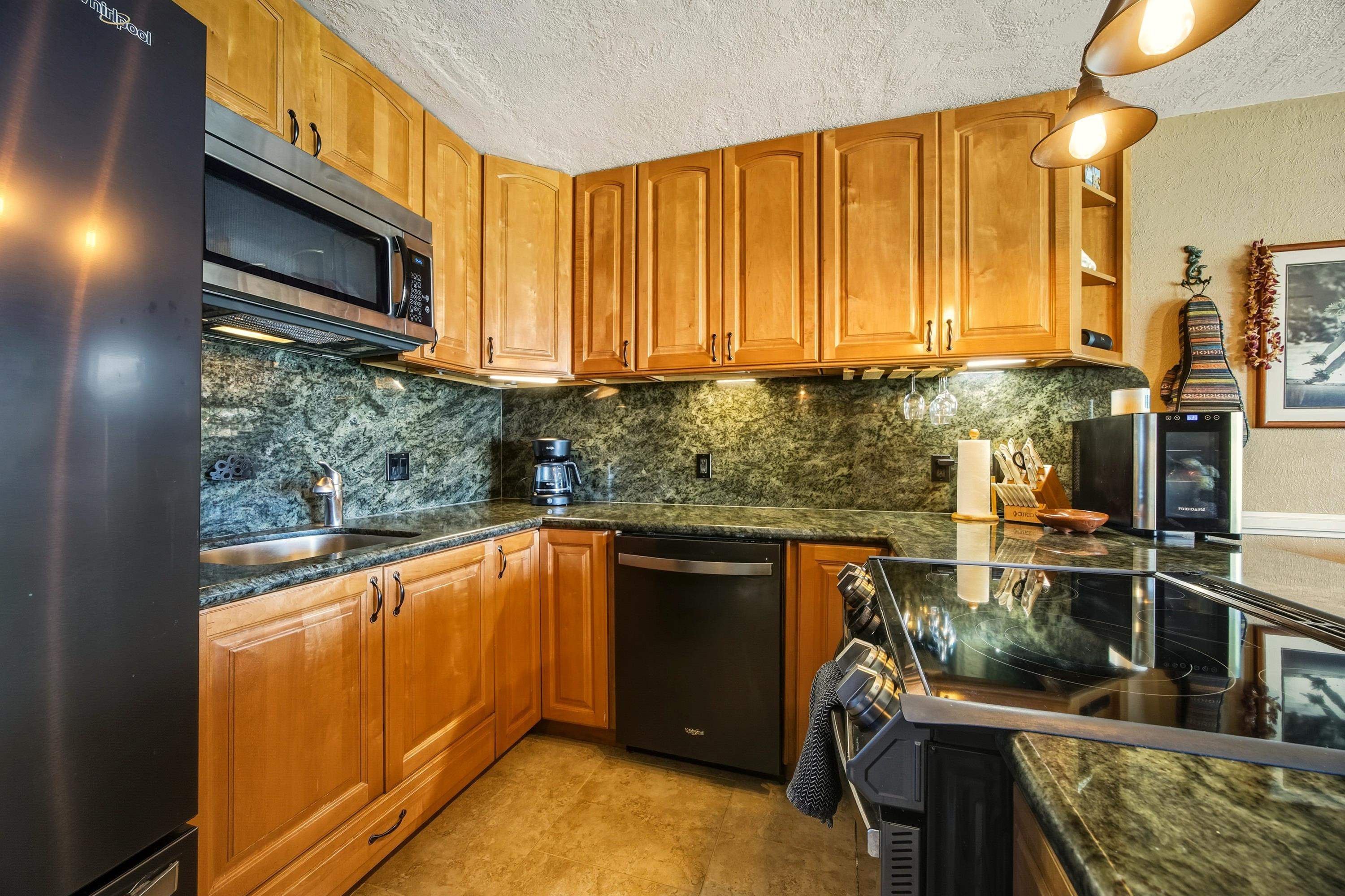 Polynesian Shores condo # 114, Lahaina, Hawaii - photo 9 of 31