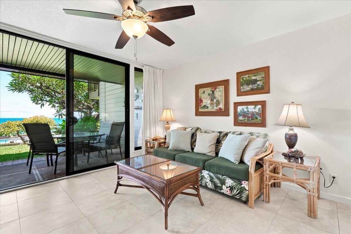 Polynesian Shores condo # 115, Lahaina, Hawaii - photo 4 of 38