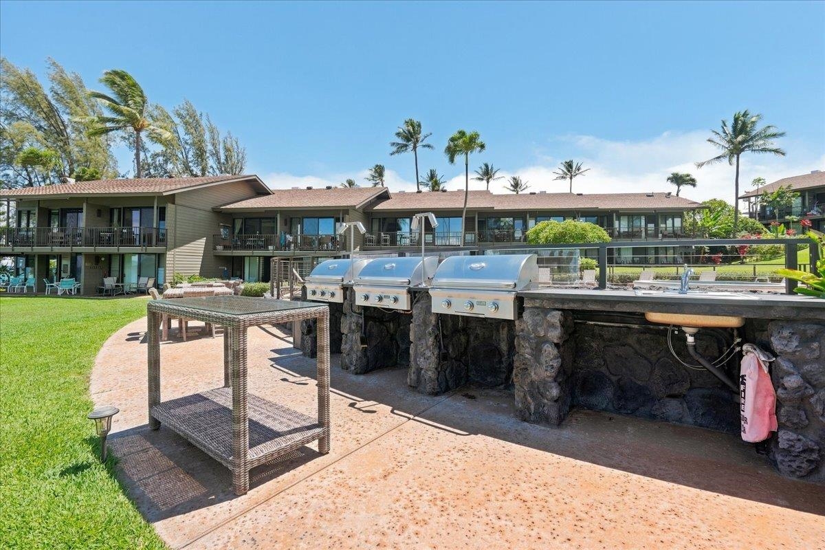 Polynesian Shores condo # 115, Lahaina, Hawaii - photo 31 of 38