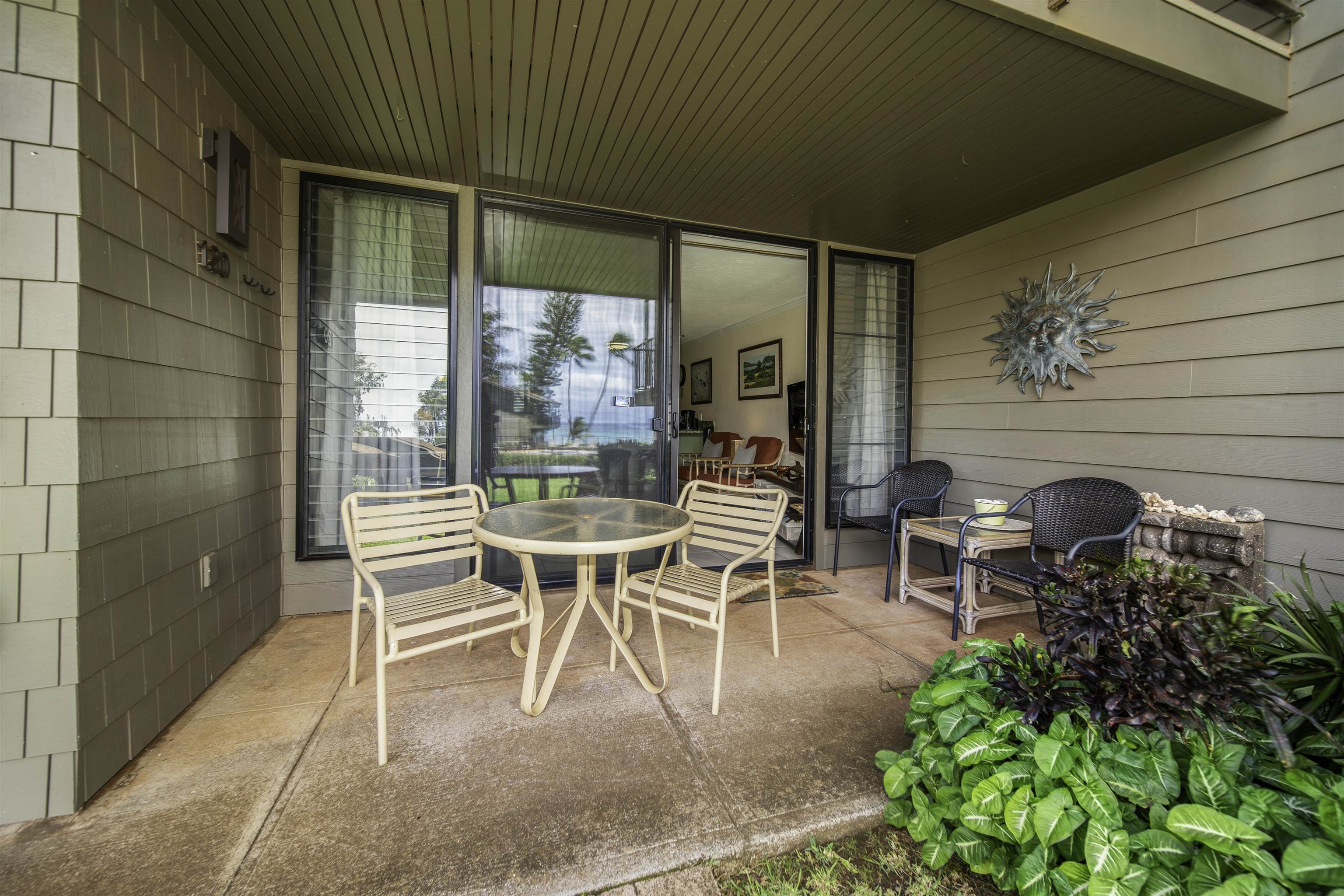 Polynesian Shores condo # 120, Lahaina, Hawaii - photo 41 of 46