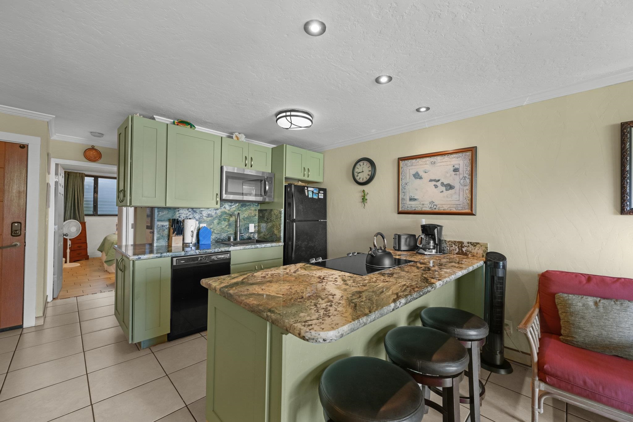 Polynesian Shores condo # 120, Lahaina, Hawaii - photo 11 of 22