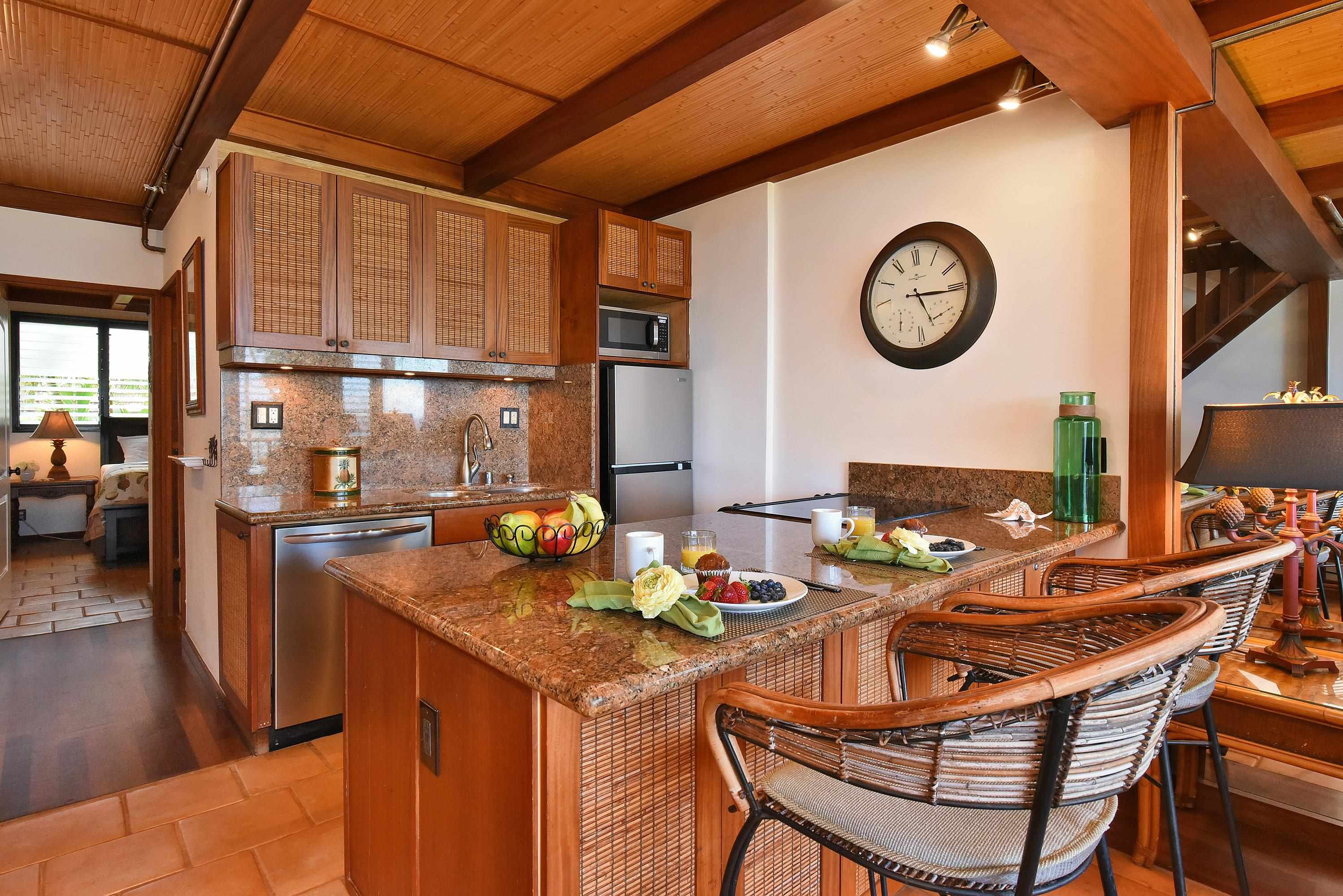 Polynesian Shores condo # 204, Lahaina, Hawaii - photo 12 of 50