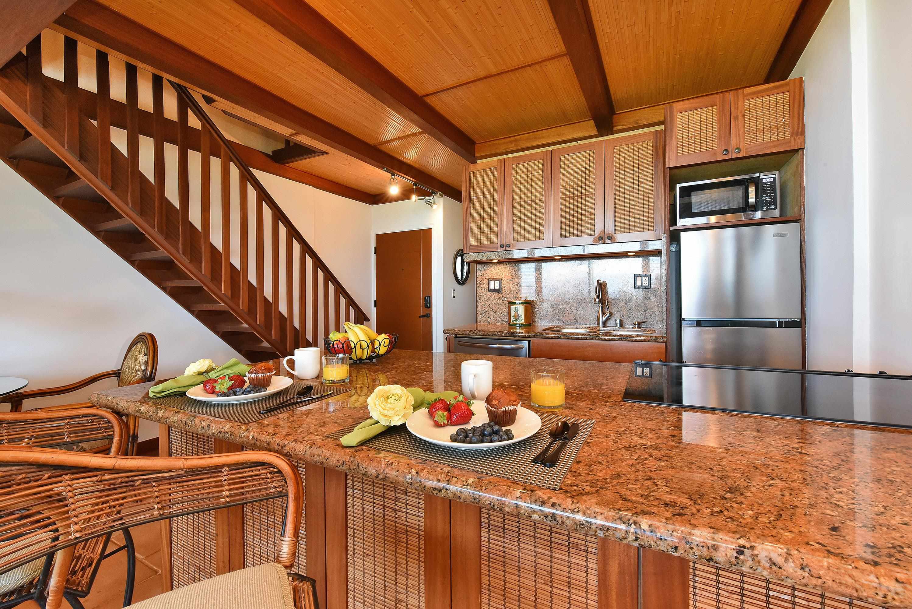 Polynesian Shores condo # 204, Lahaina, Hawaii - photo 13 of 50