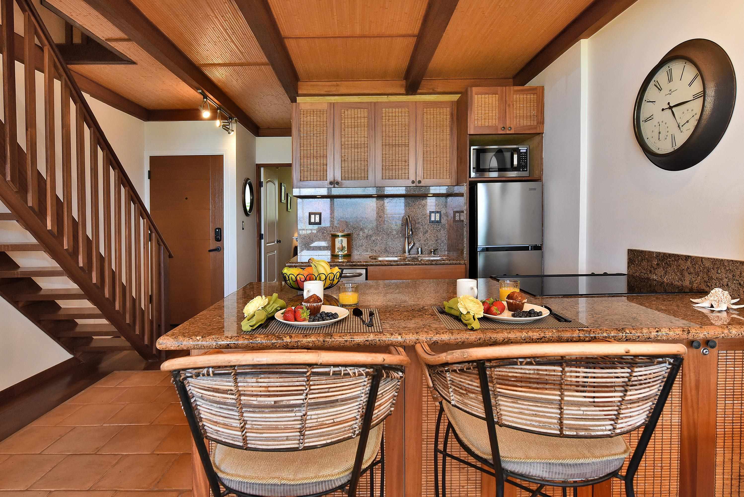 Polynesian Shores condo # 204, Lahaina, Hawaii - photo 14 of 50