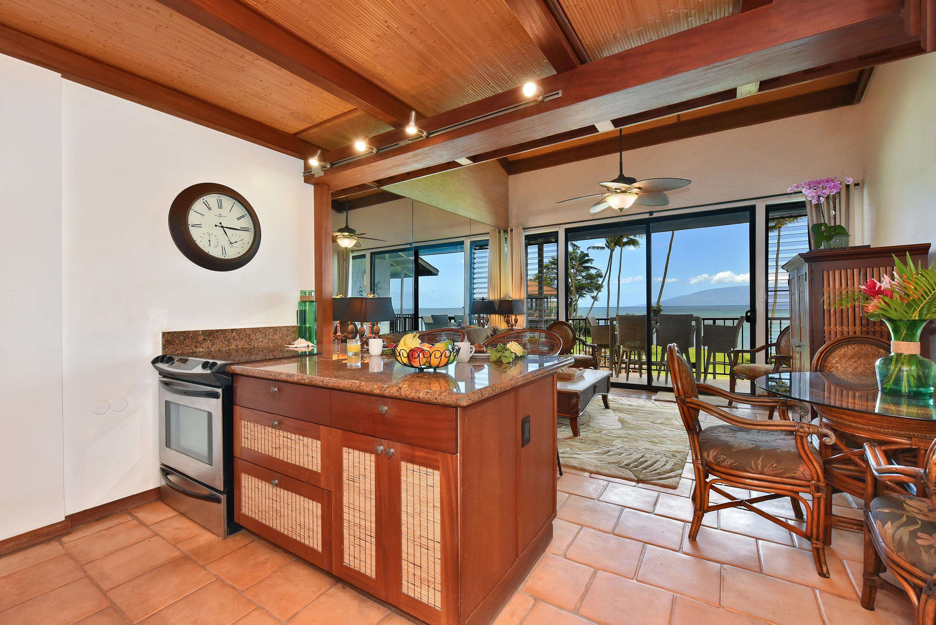 Polynesian Shores condo # 204, Lahaina, Hawaii - photo 17 of 50