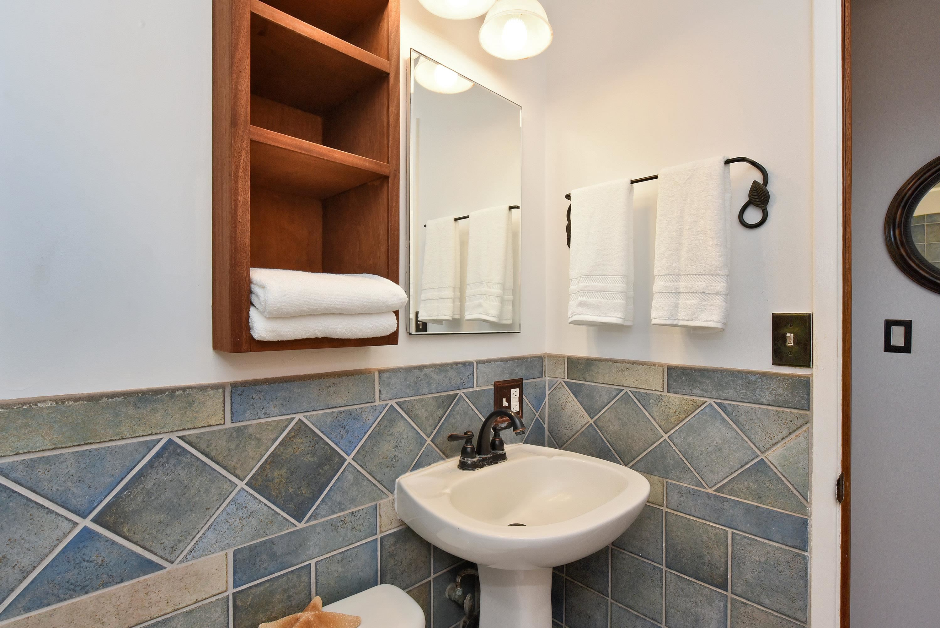 Polynesian Shores condo # 204, Lahaina, Hawaii - photo 21 of 50