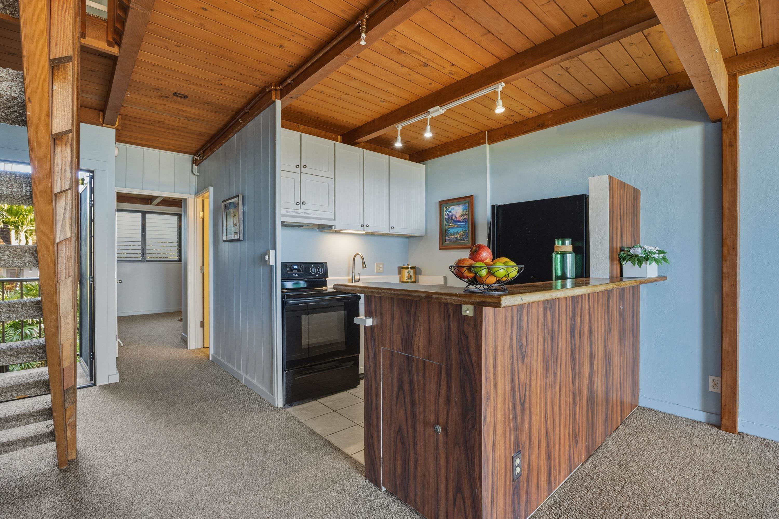 Polynesian Shores condo # 206, Lahaina, Hawaii - photo 11 of 38