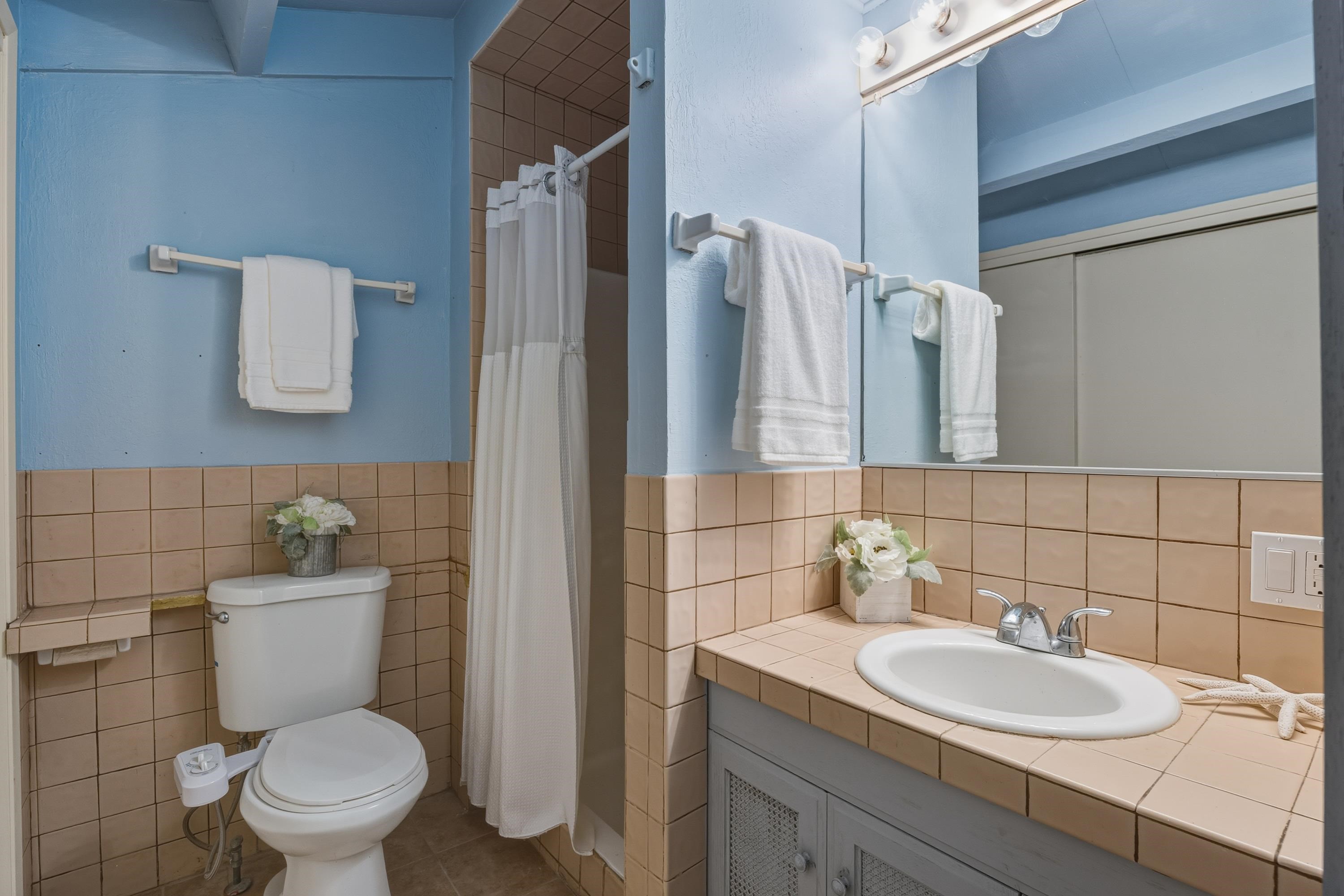 Polynesian Shores condo # 206, Lahaina, Hawaii - photo 29 of 38