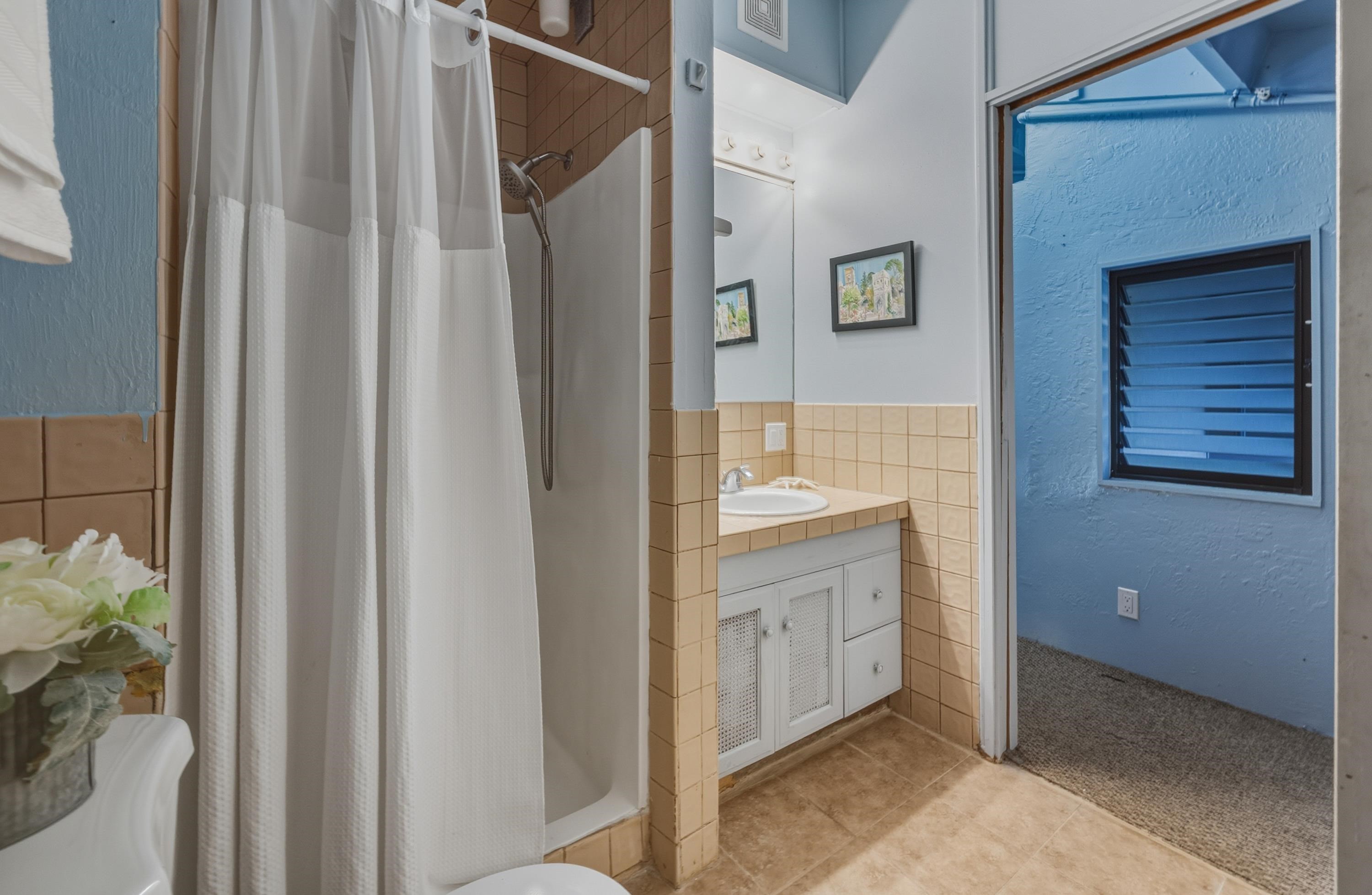 Polynesian Shores condo # 206, Lahaina, Hawaii - photo 30 of 38