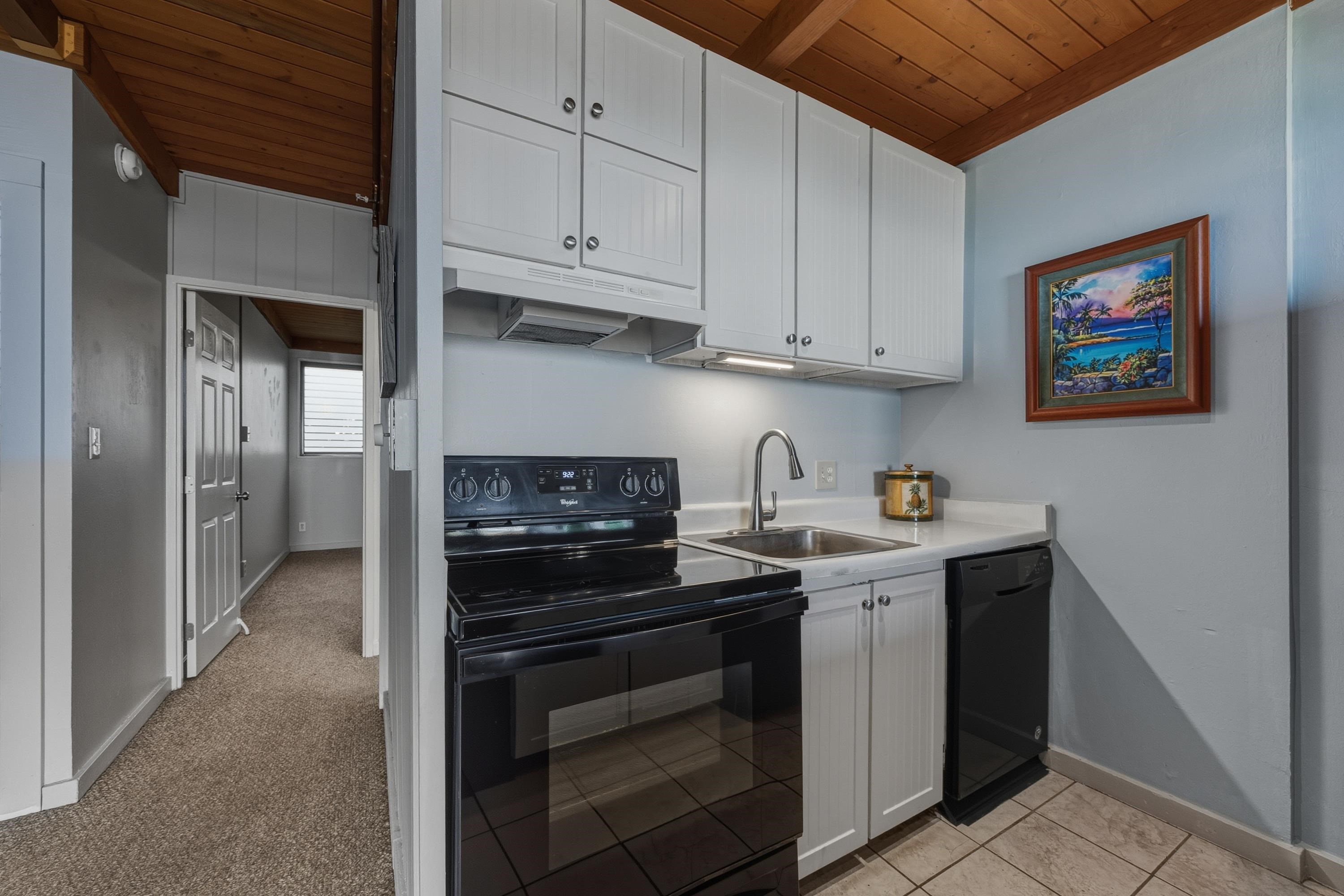 Polynesian Shores condo # 206, Lahaina, Hawaii - photo 6 of 38