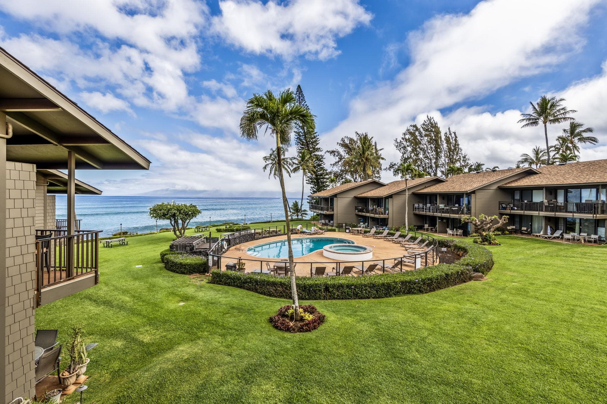 Polynesian Shores condo # 221, Lahaina, Hawaii - photo 31 of 35