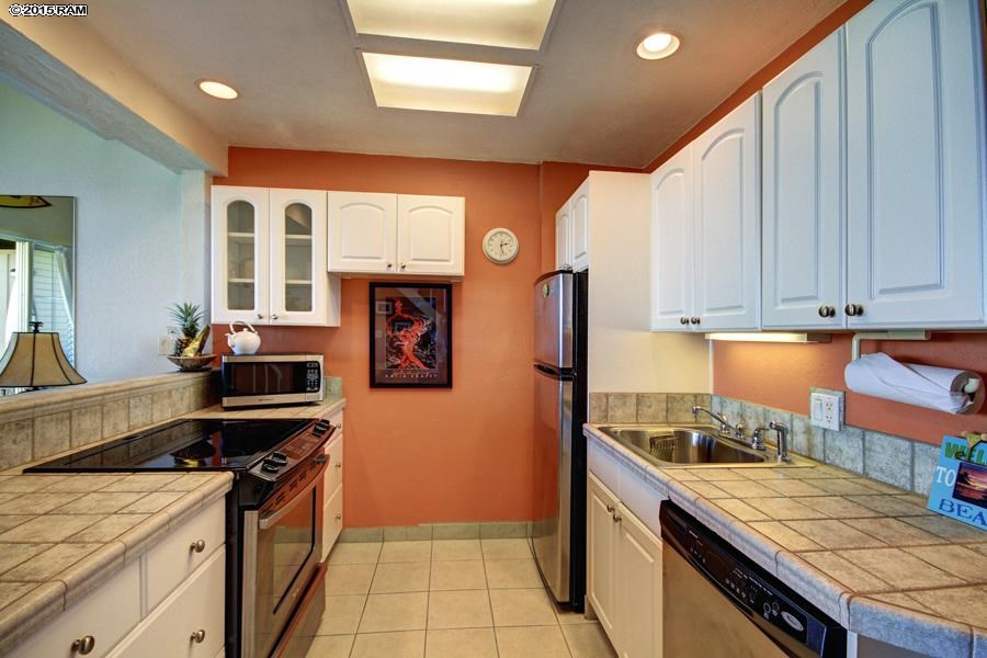 Polynesian Shores condo # 223, Lahaina, Hawaii - photo 14 of 27