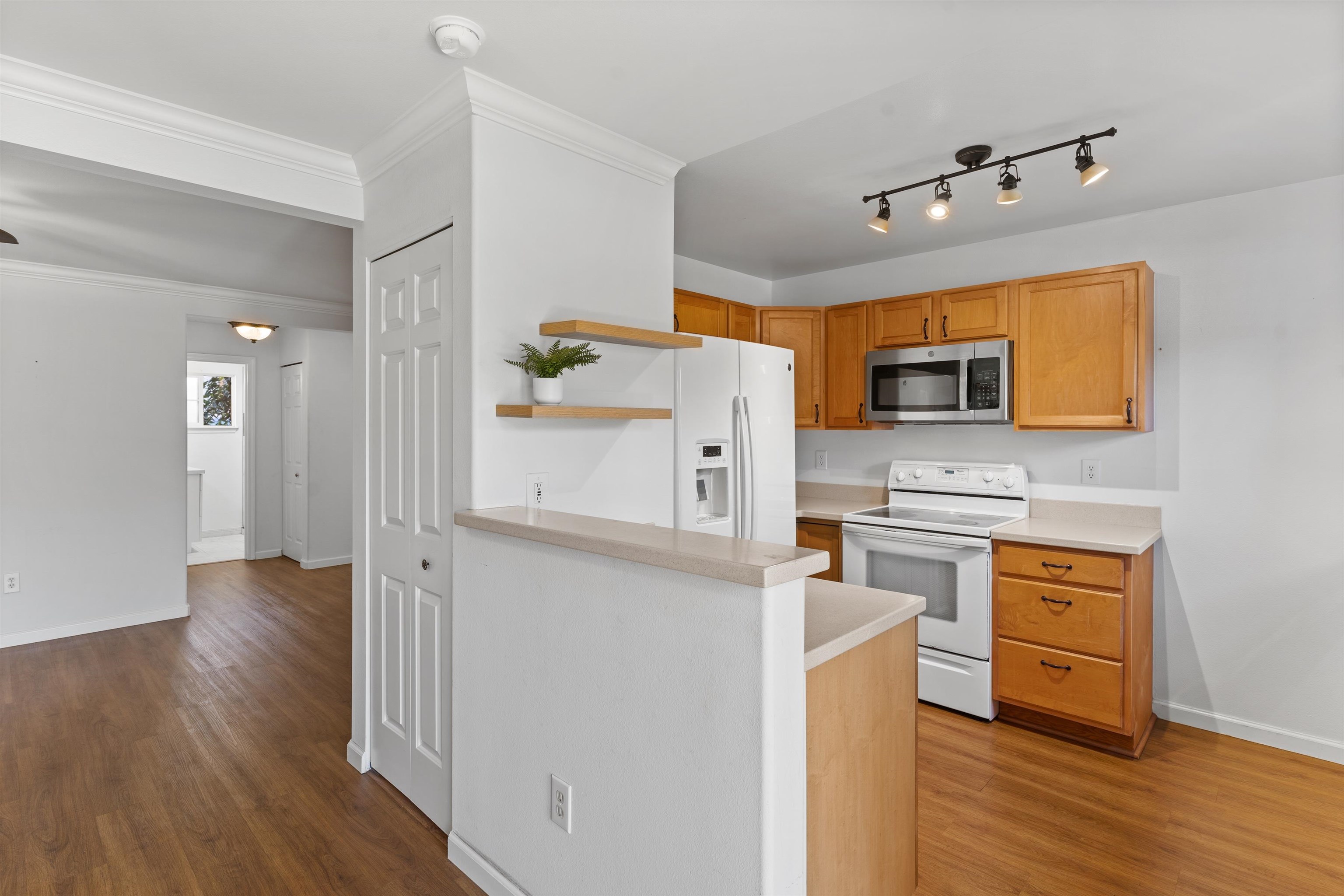 Villas at Kenolio I condo # 4M, Kihei, Hawaii - photo 9 of 43