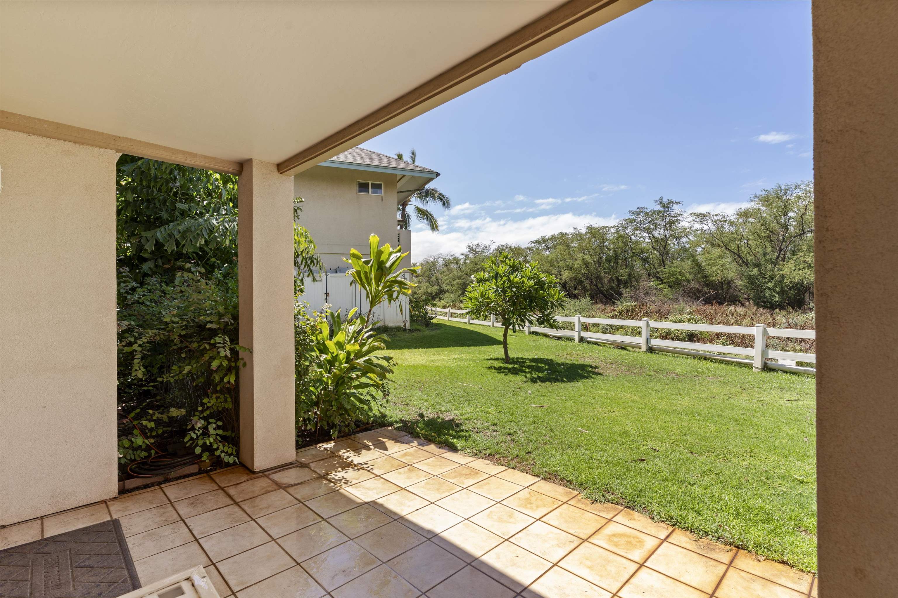 Villas at Kenolio I condo # 4M, Kihei, Hawaii - photo 32 of 43