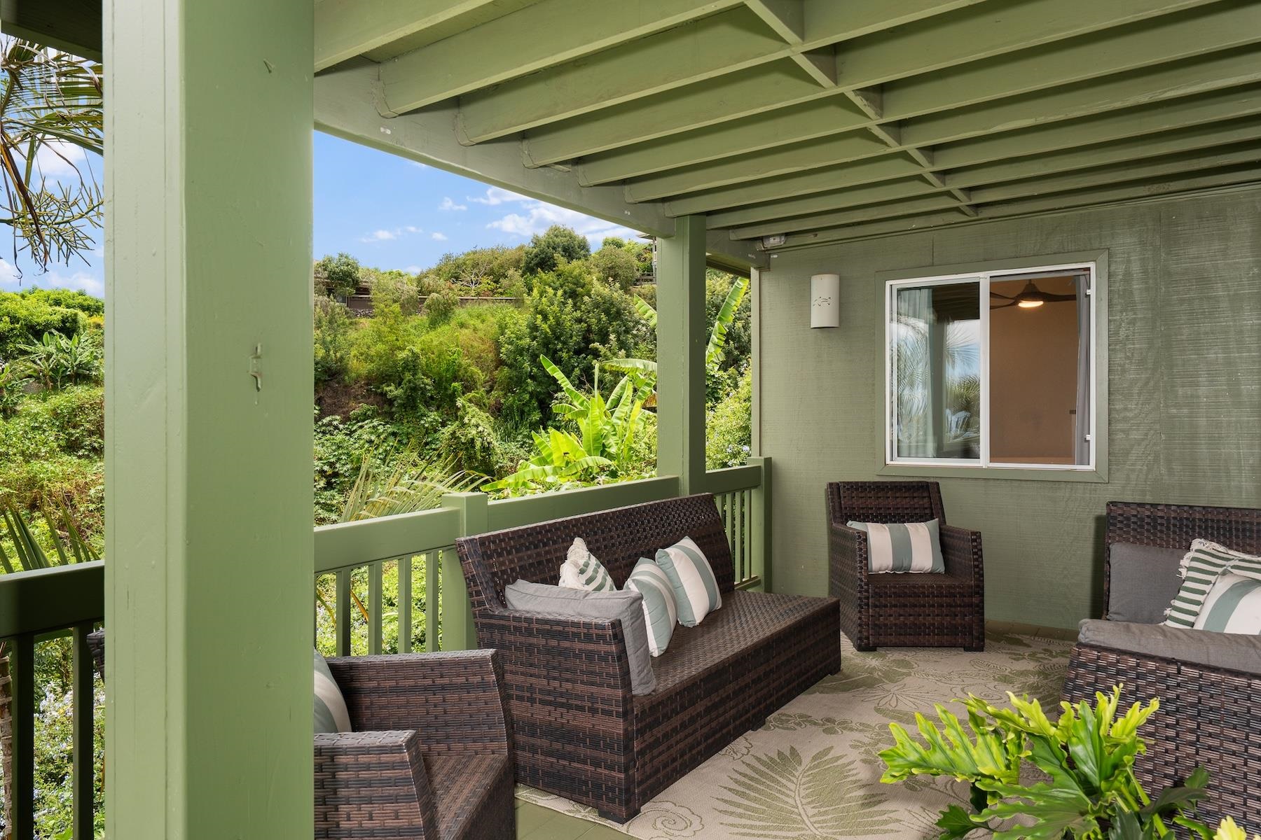40  Kapalulu Pl , Kula/Ulupalakua/Kanaio home - photo 27 of 34