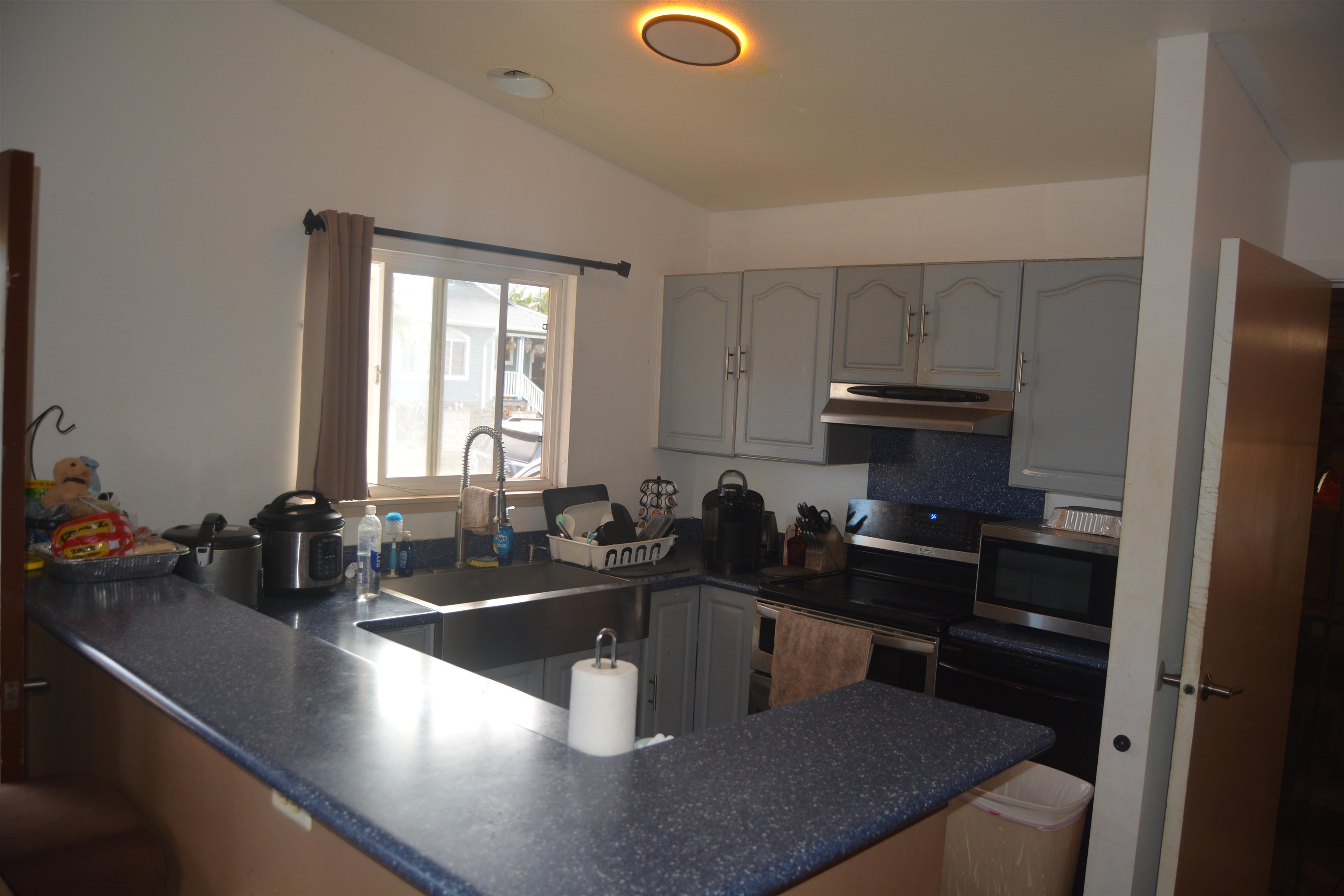 400  Ahakea St , Lanai home - photo 5 of 16