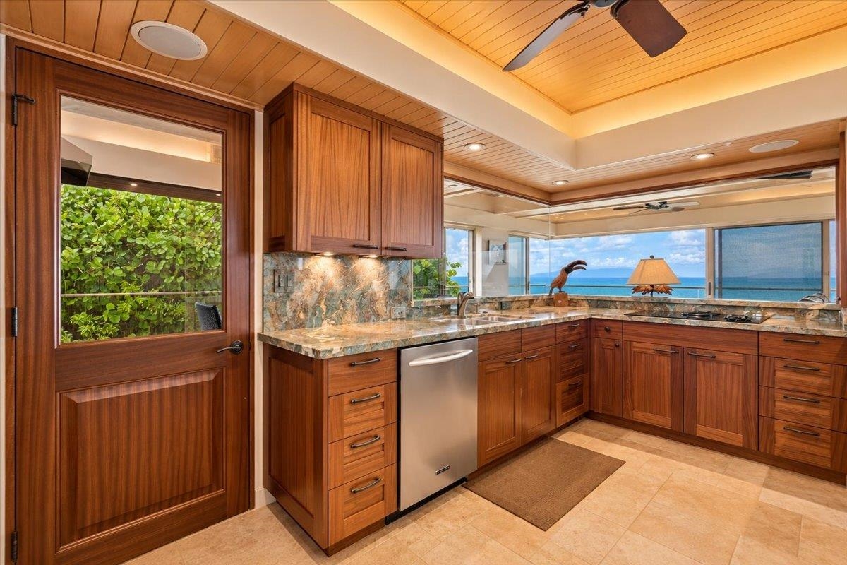 Wailea Point I II III condo # 1104, Kihei, Hawaii - photo 11 of 50