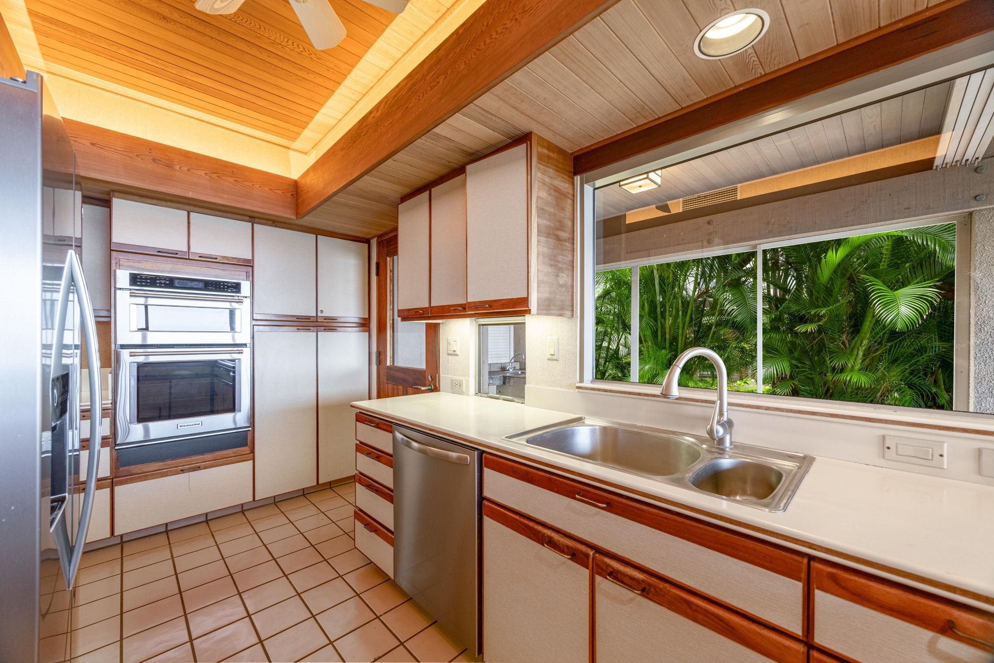 Wailea Point I II III condo # 1203, Kihei, Hawaii - photo 11 of 48