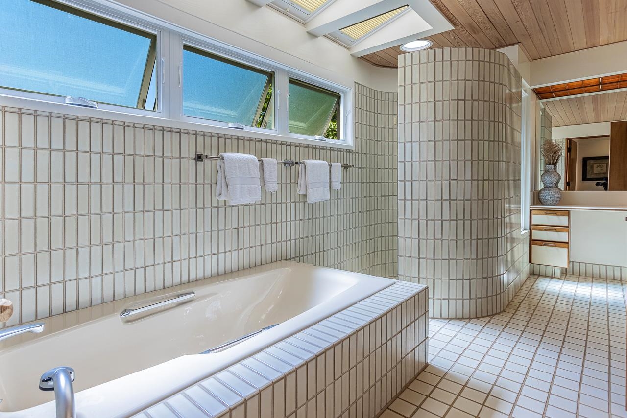 Wailea Point I II III condo # 1904, Kihei, Hawaii - photo 24 of 50