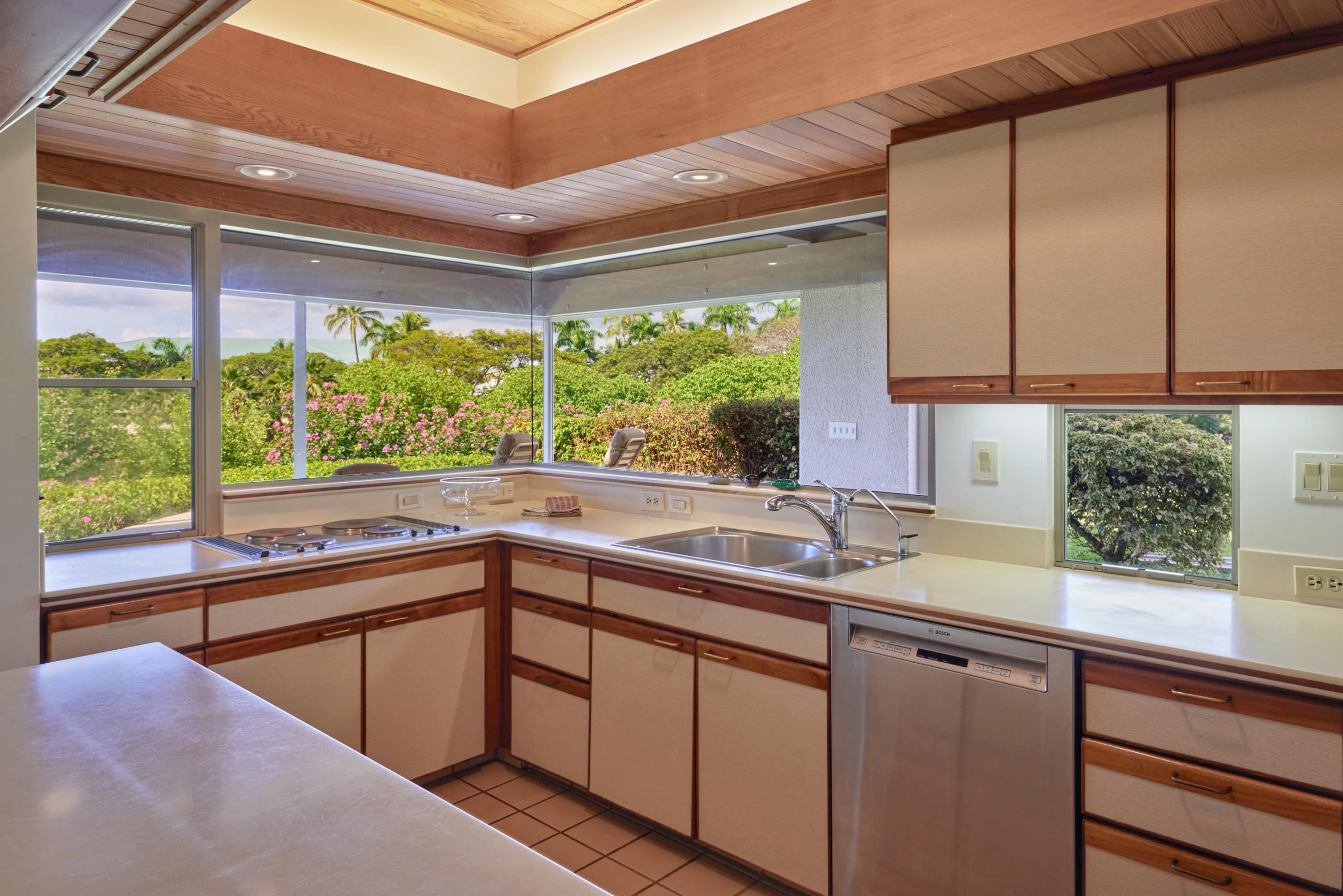 Wailea Point I II III condo # 2101, Kihei, Hawaii - photo 16 of 43