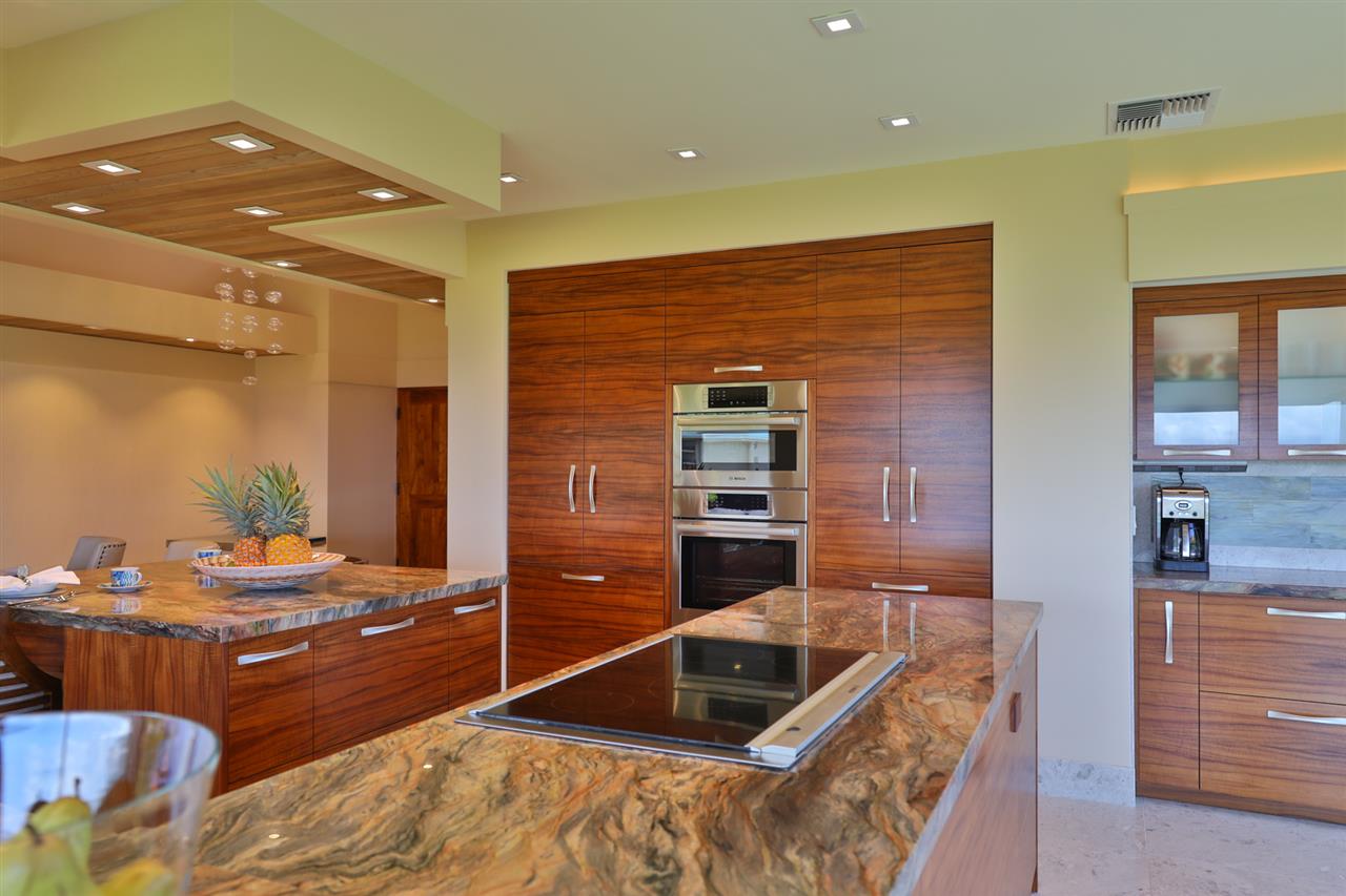 Wailea Point I II III condo # 2304, Kihei, Hawaii - photo 6 of 30