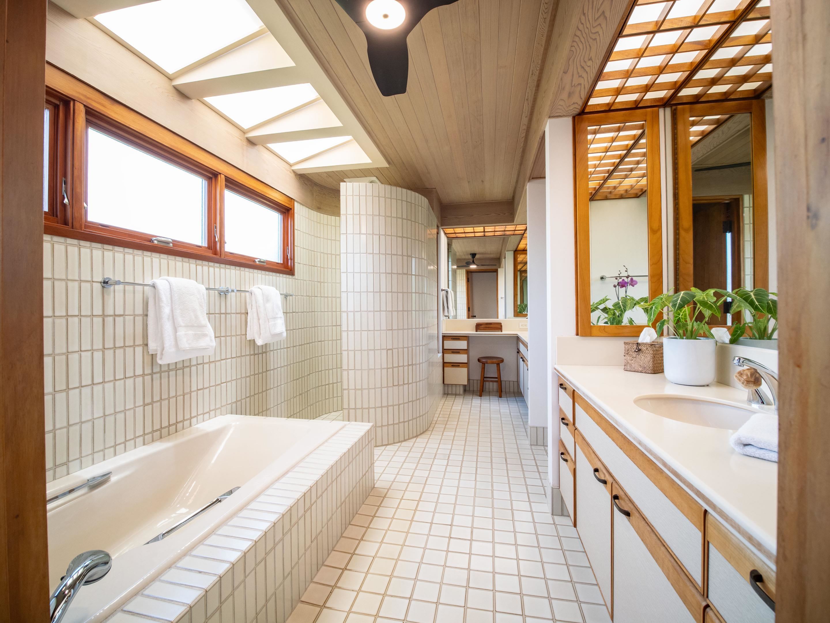 Wailea Point I II III condo # 2904, Kihei, Hawaii - photo 24 of 33