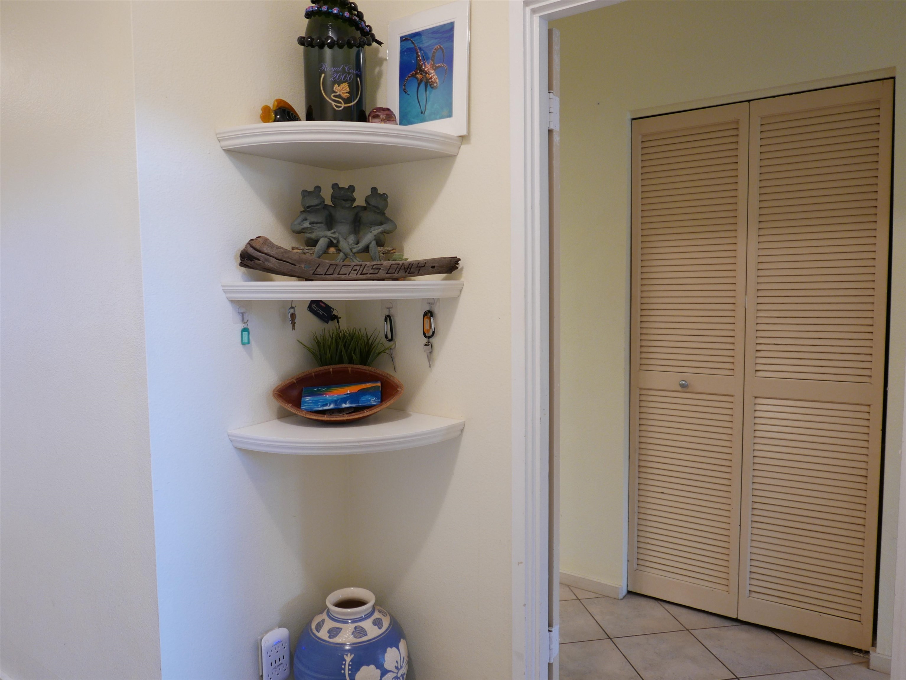 Mahinahina Beach condo # 114, Lahaina, Hawaii - photo 15 of 38