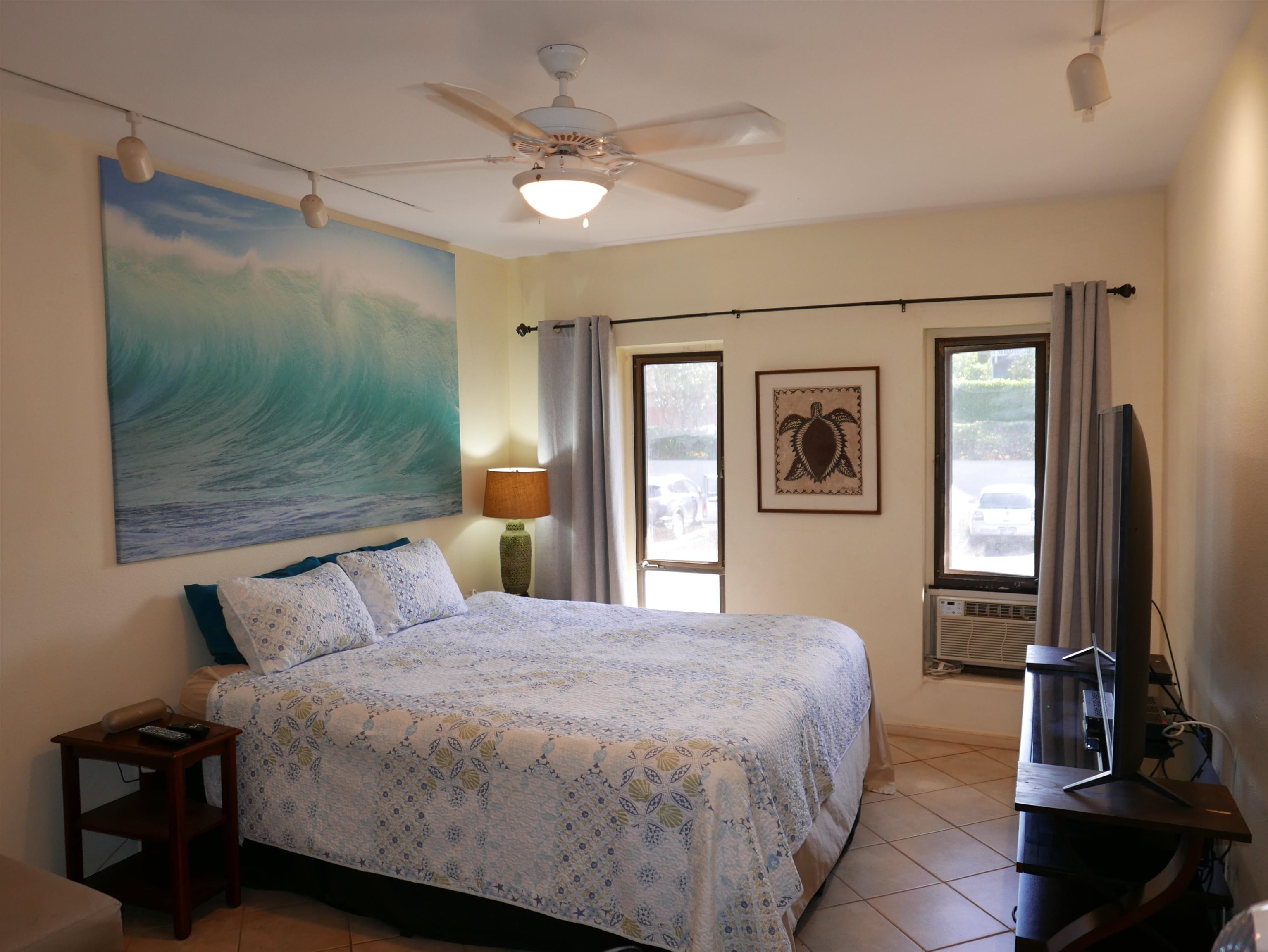 Mahinahina Beach condo # 114, Lahaina, Hawaii - photo 17 of 38
