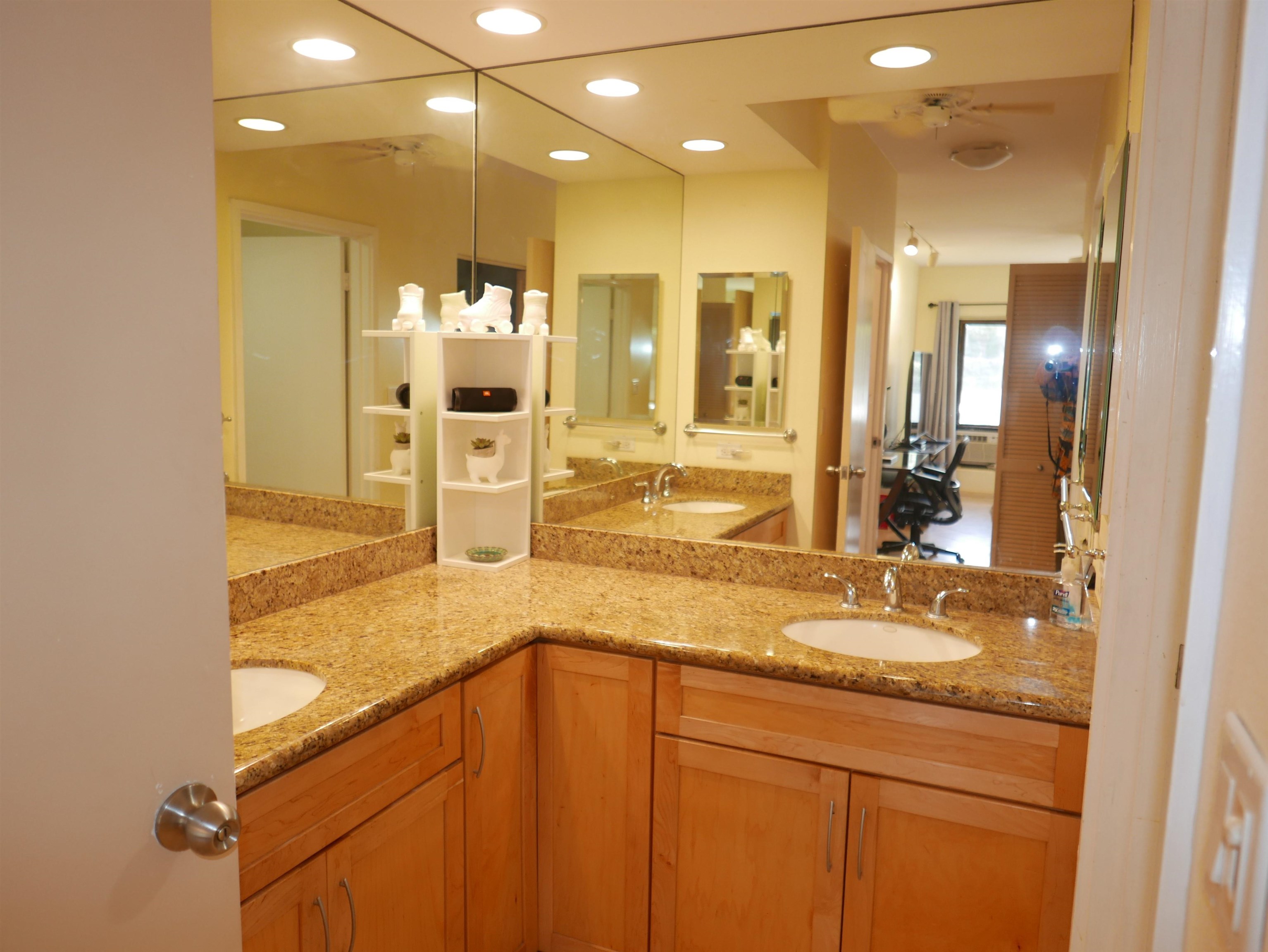 Mahinahina Beach condo # 114, Lahaina, Hawaii - photo 19 of 38