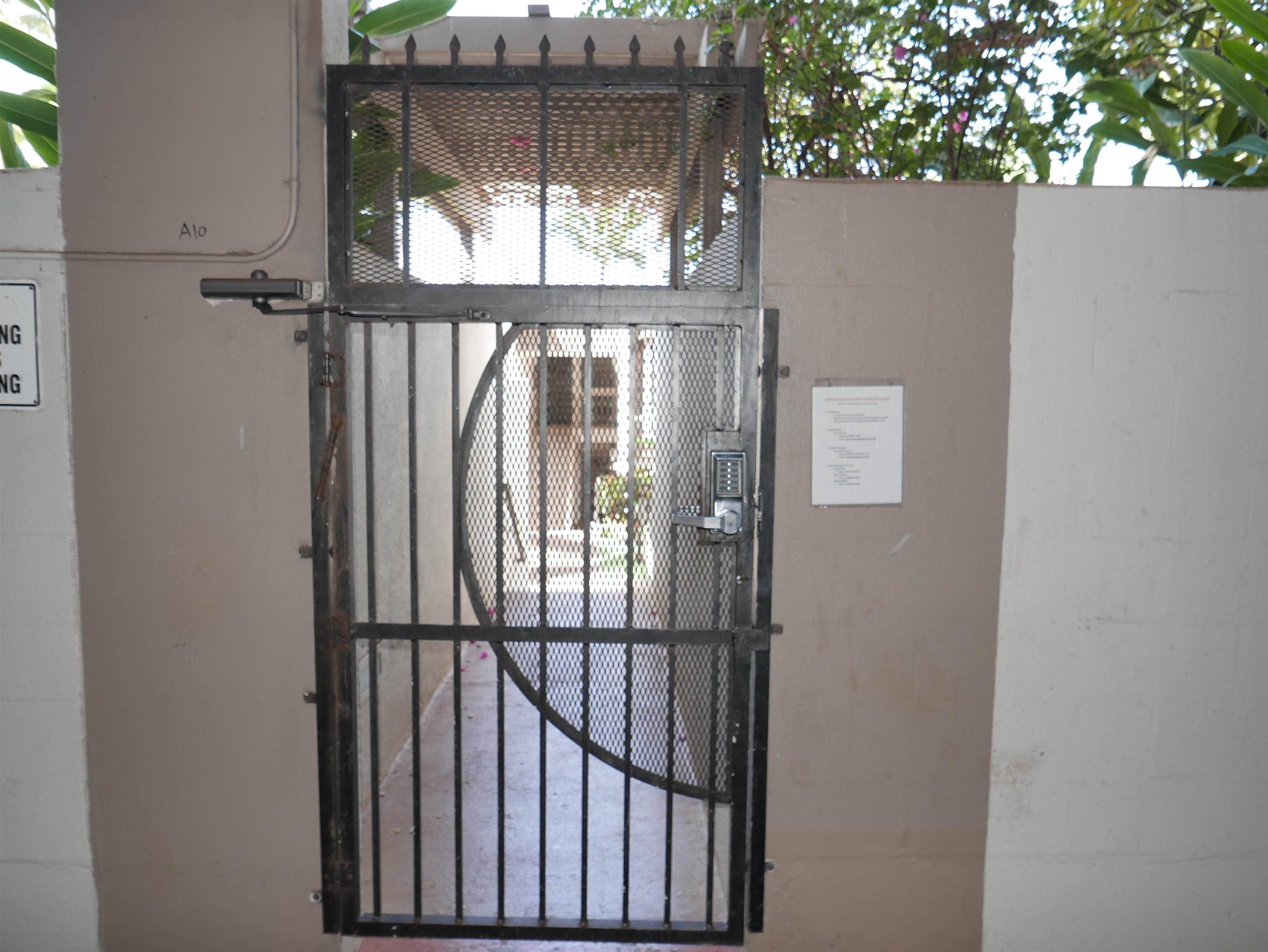 Mahinahina Beach condo # 114, Lahaina, Hawaii - photo 26 of 38