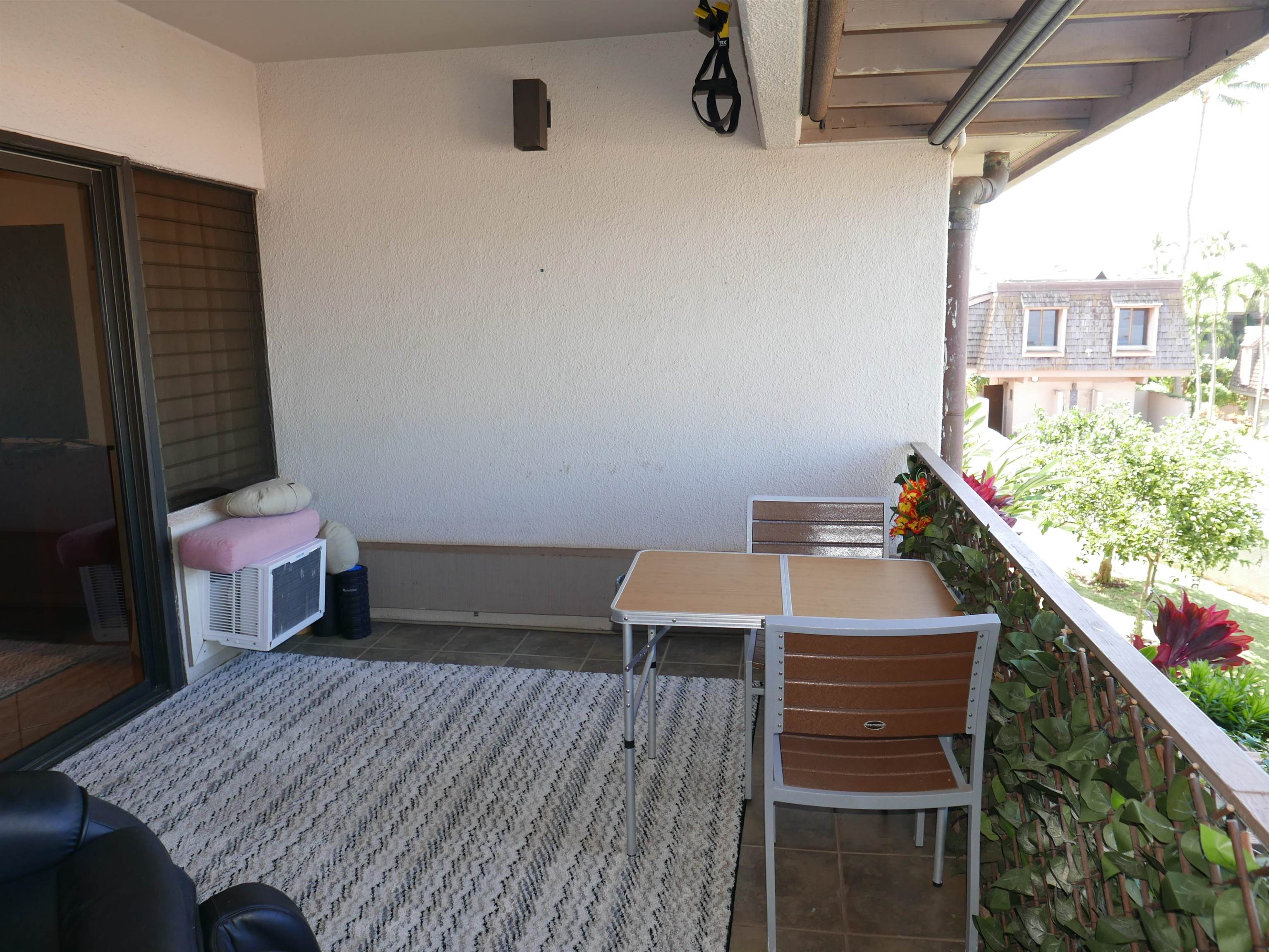 Mahinahina Beach condo # 114, Lahaina, Hawaii - photo 4 of 38