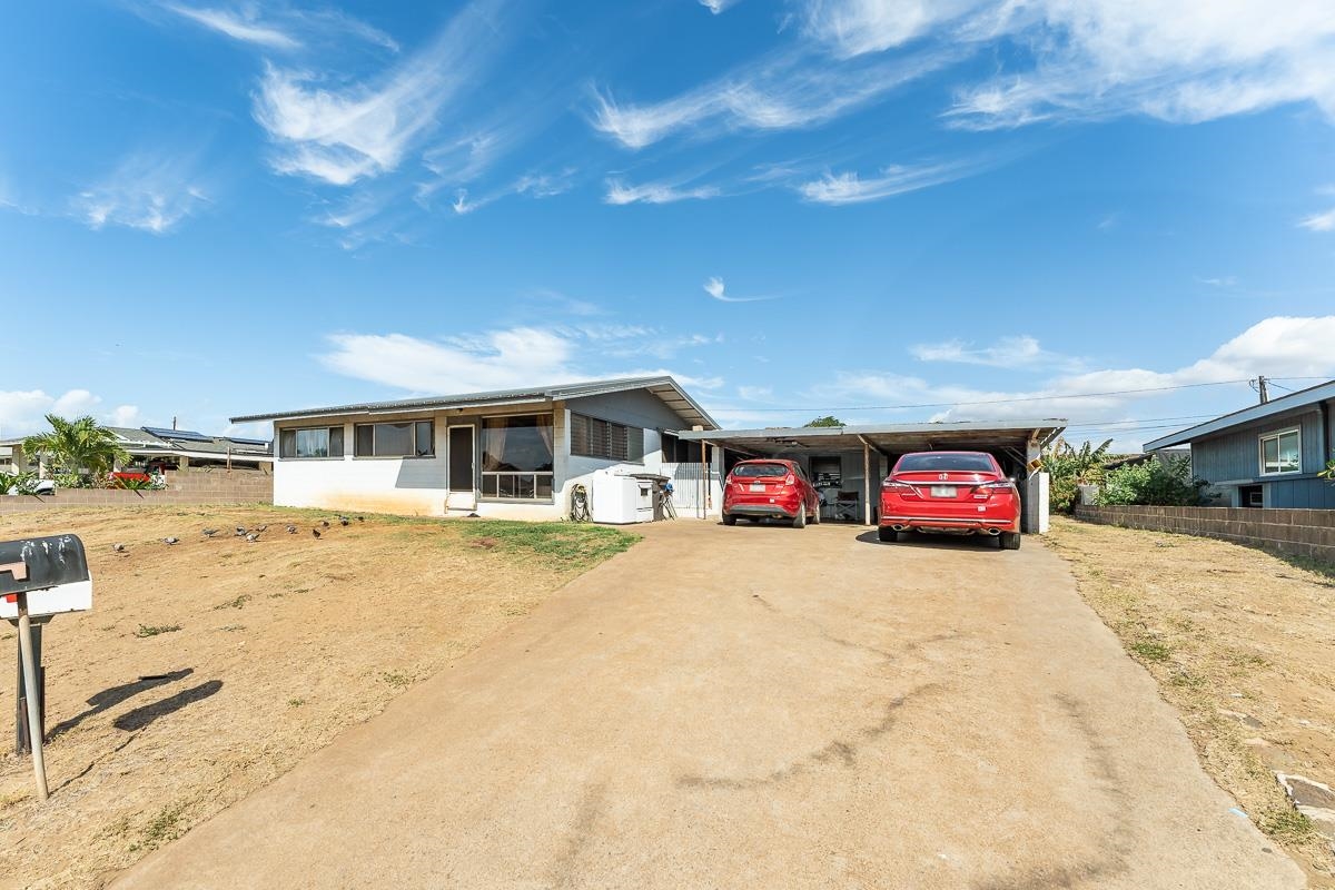 401  Kamehameha Ave , Kahului home - photo 2 of 25